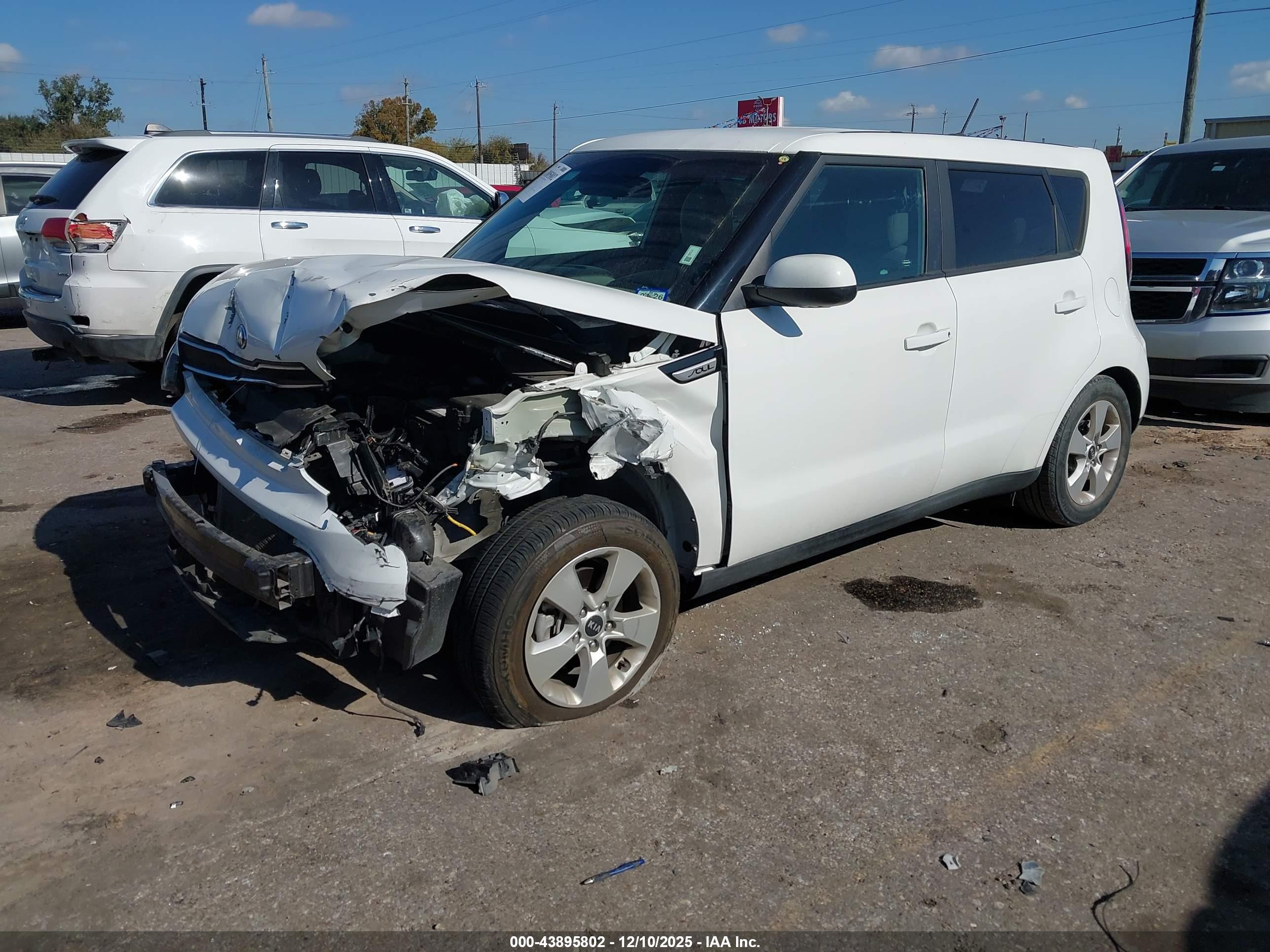 KIA SOUL image 2