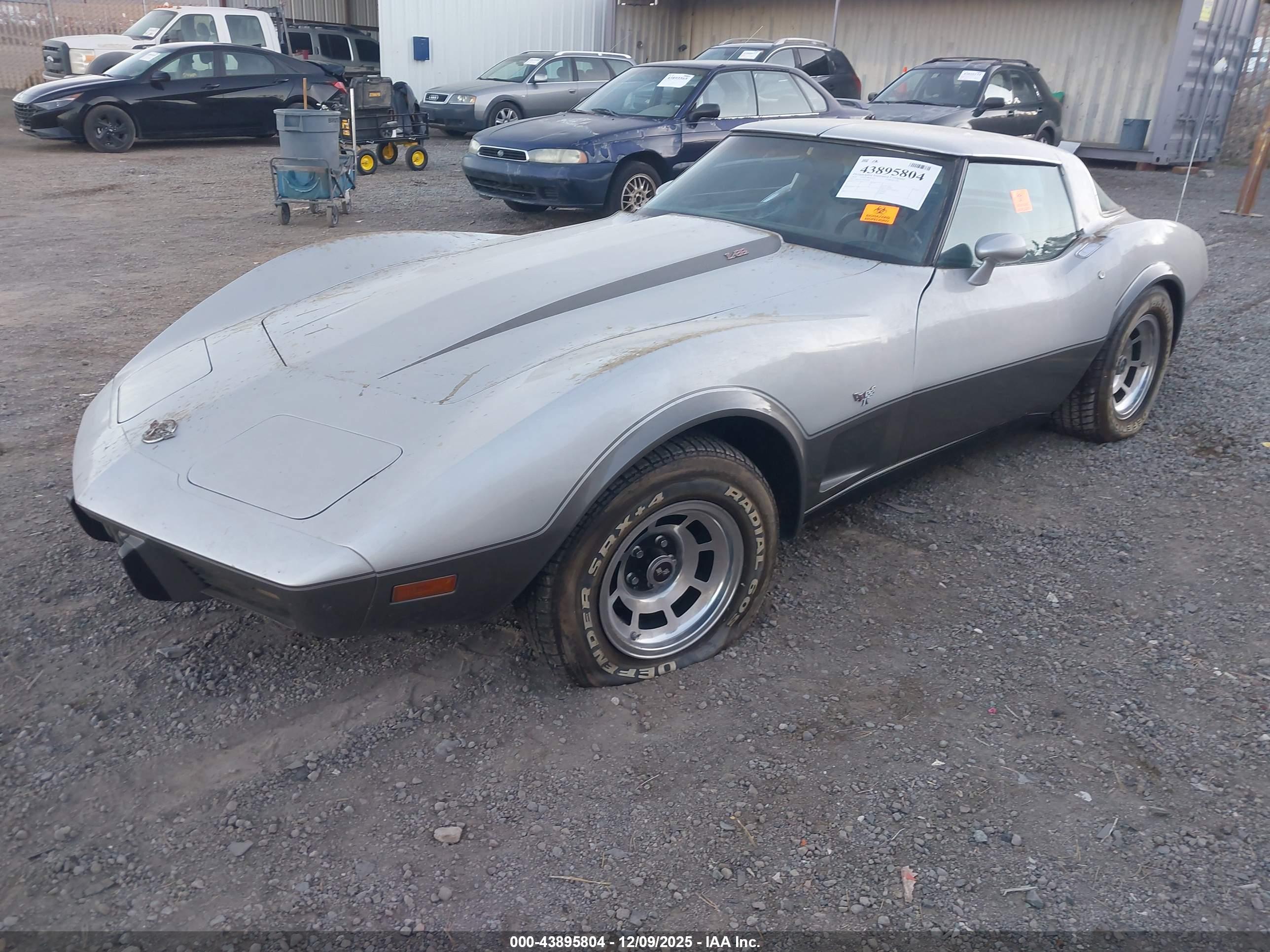 CHEVROLET CORVETTE image 2