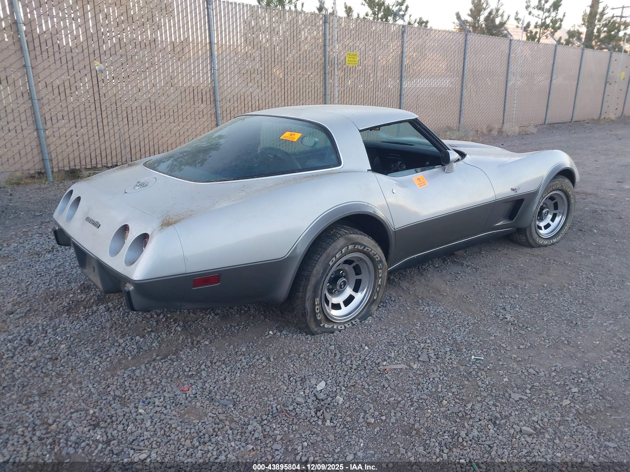 CHEVROLET CORVETTE image 4