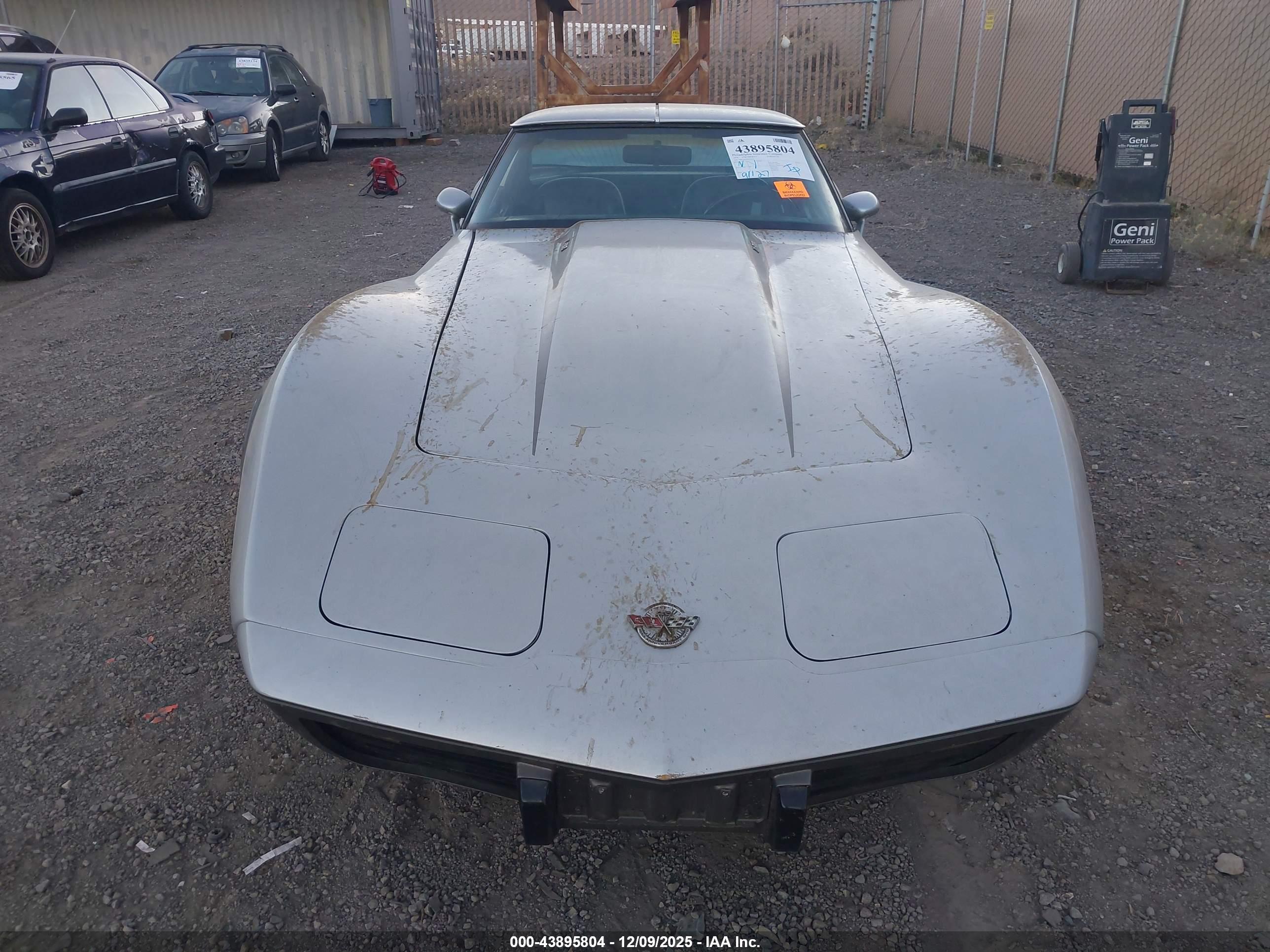 CHEVROLET CORVETTE image 6