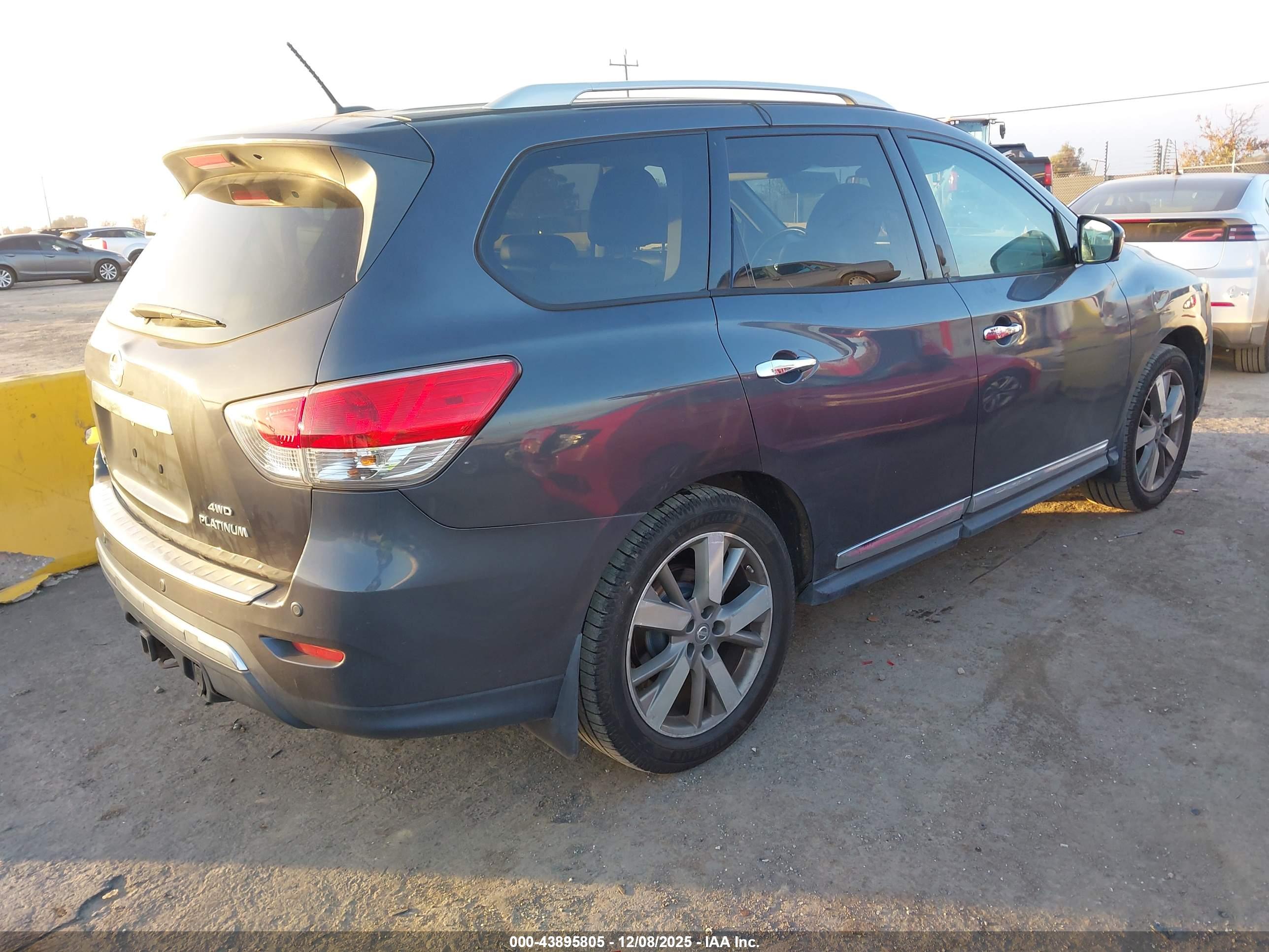 NISSAN PATHFINDER image 4