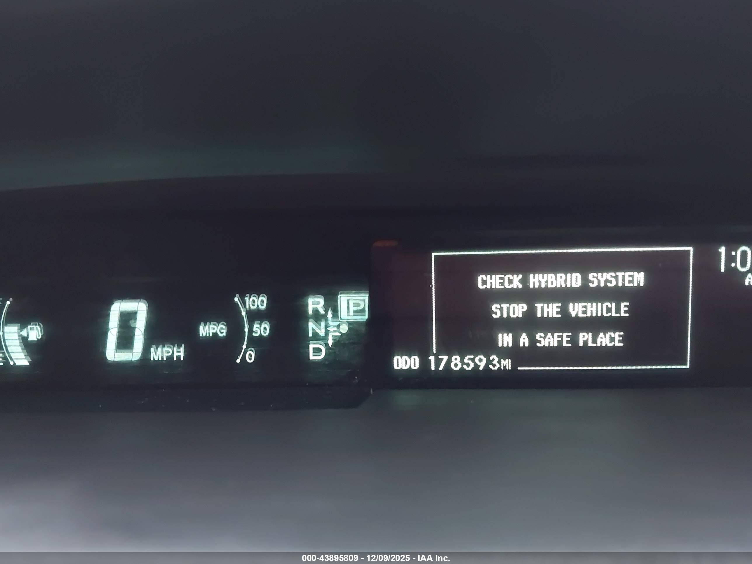 TOYOTA PRIUS image 7