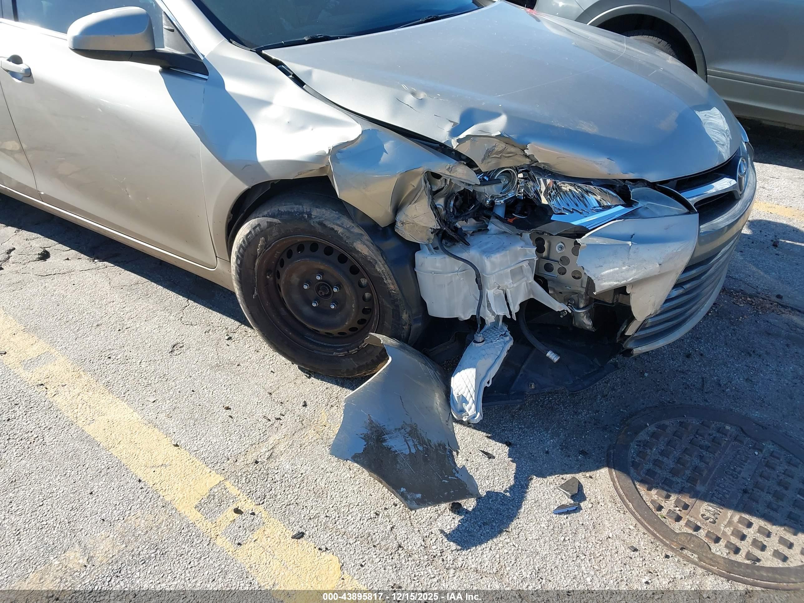 TOYOTA CAMRY image 6