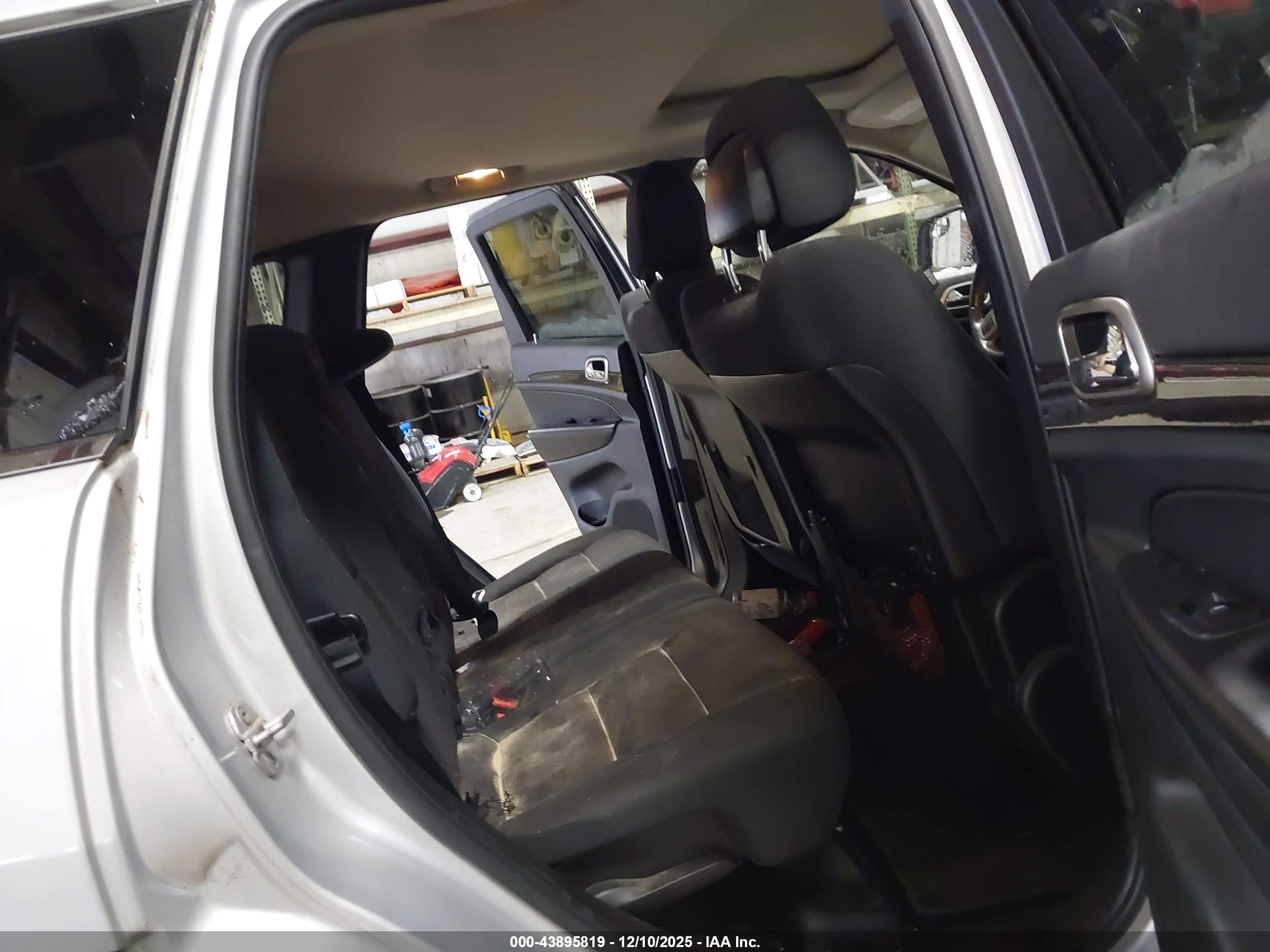 JEEP GRAND image 8