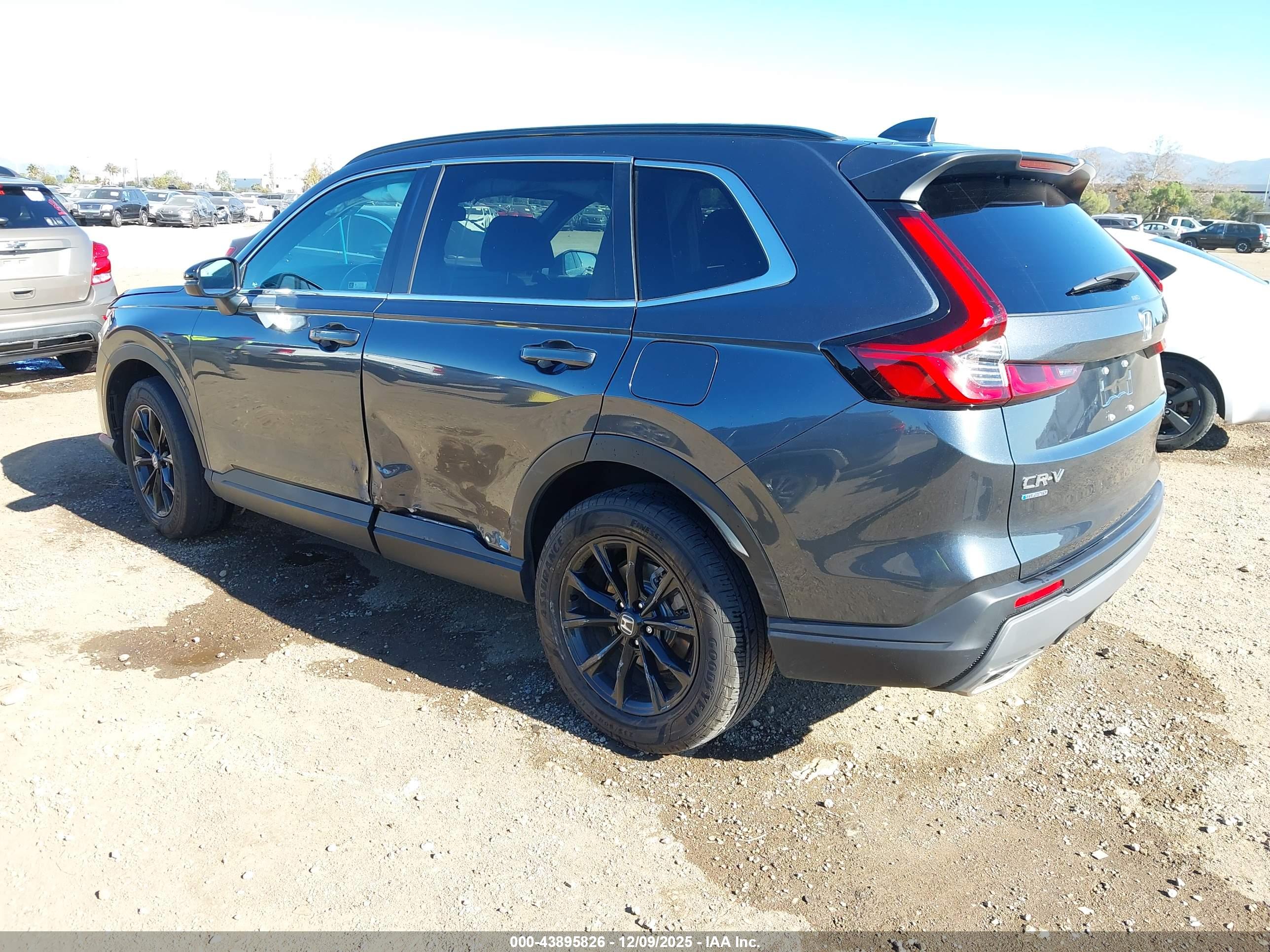 HONDA CR-V image 3