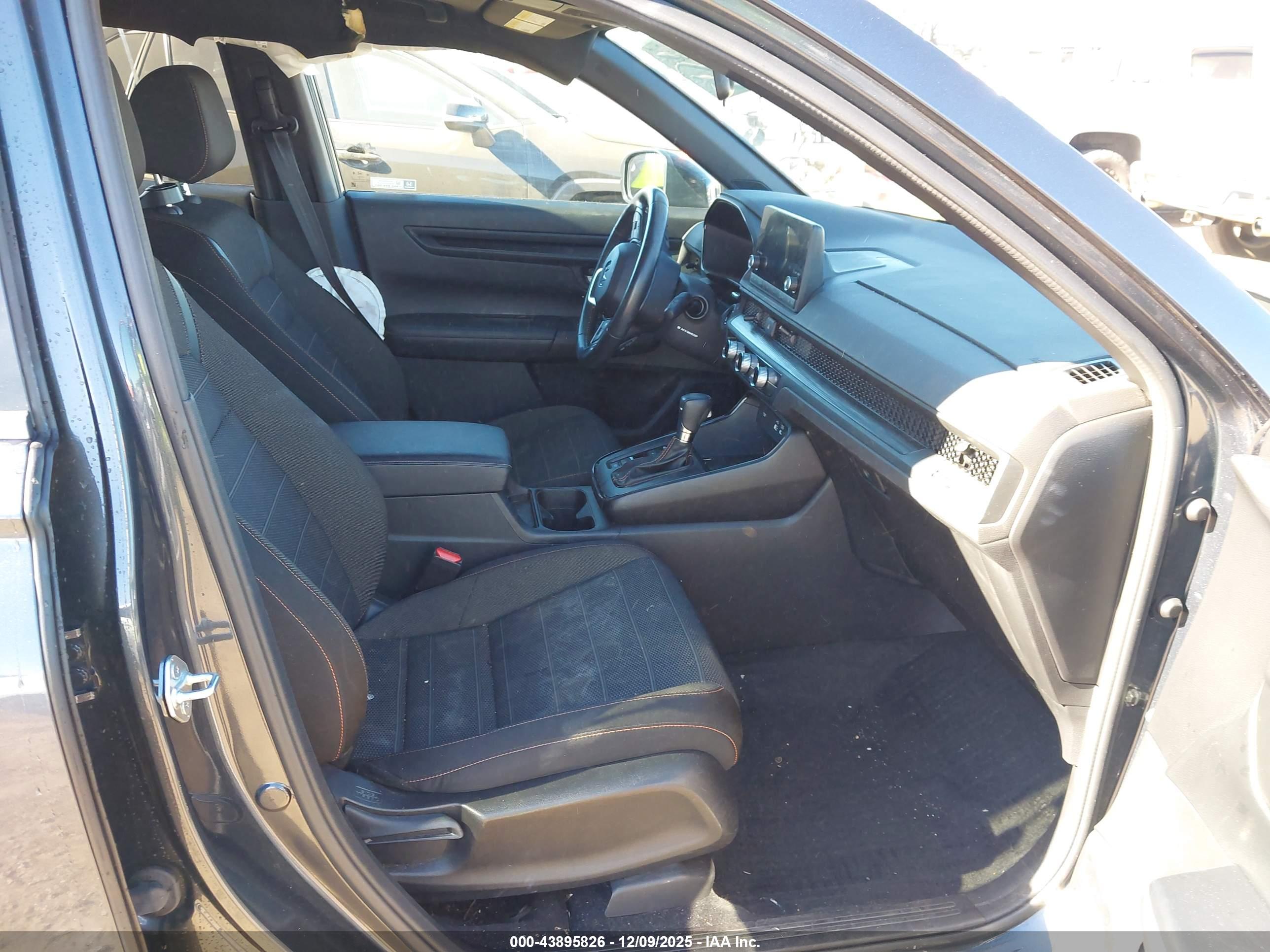 HONDA CR-V image 5
