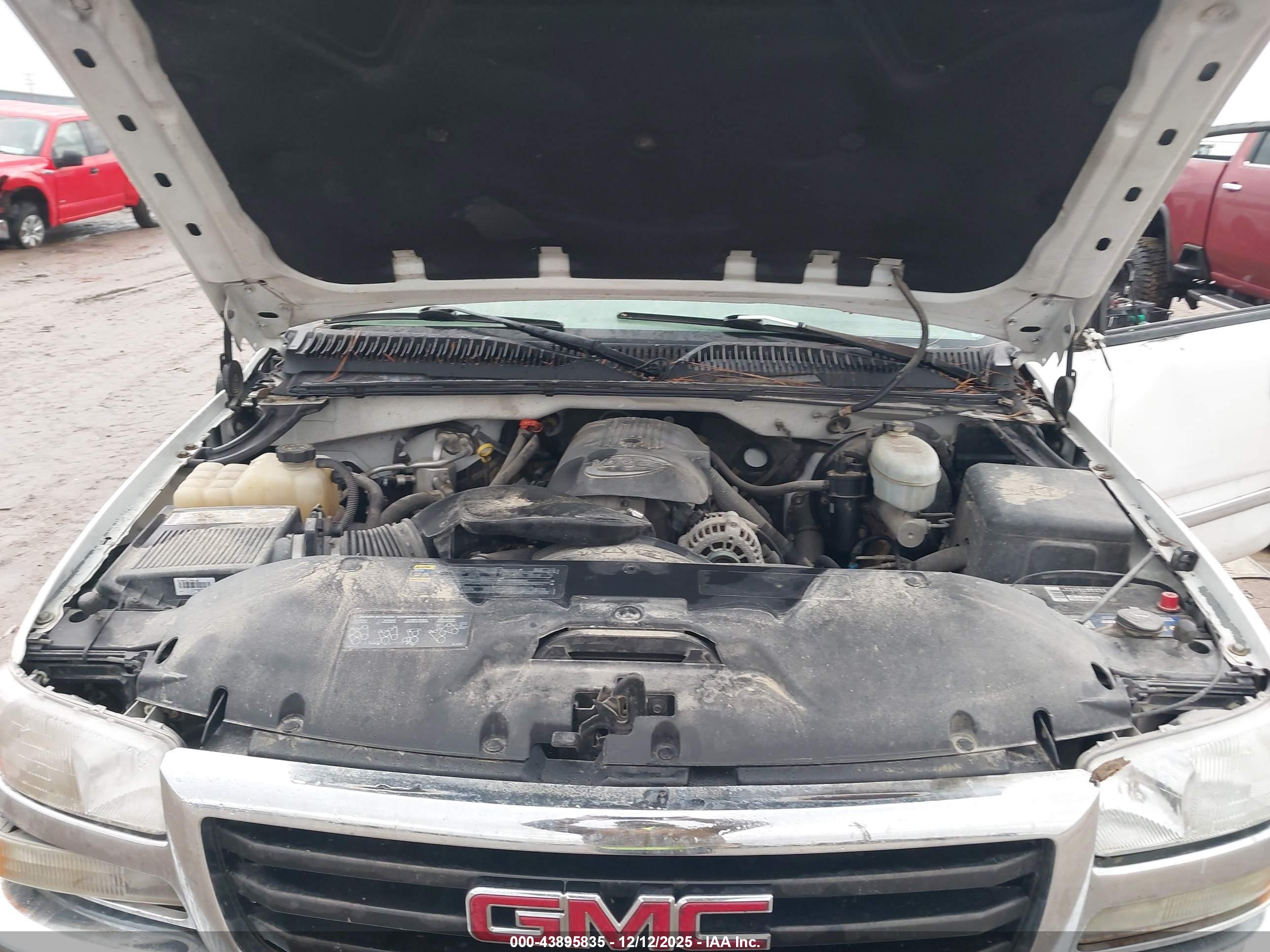 GMC SIERRA image 10