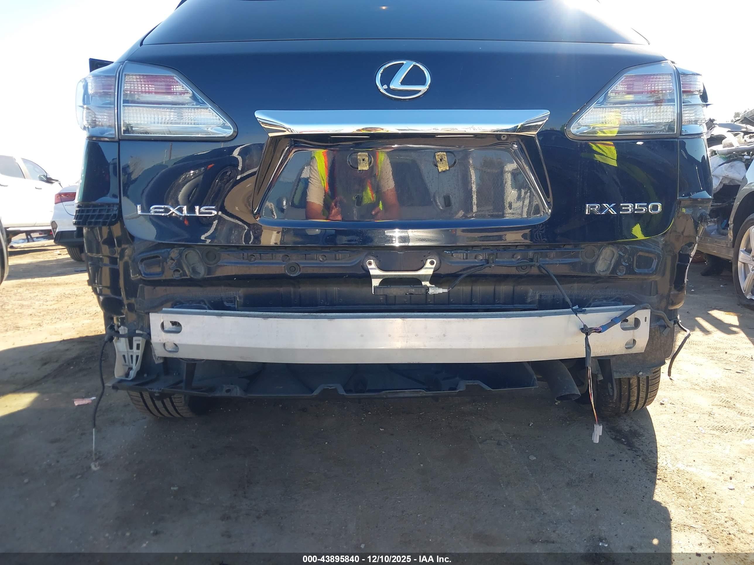 LEXUS RX image 6