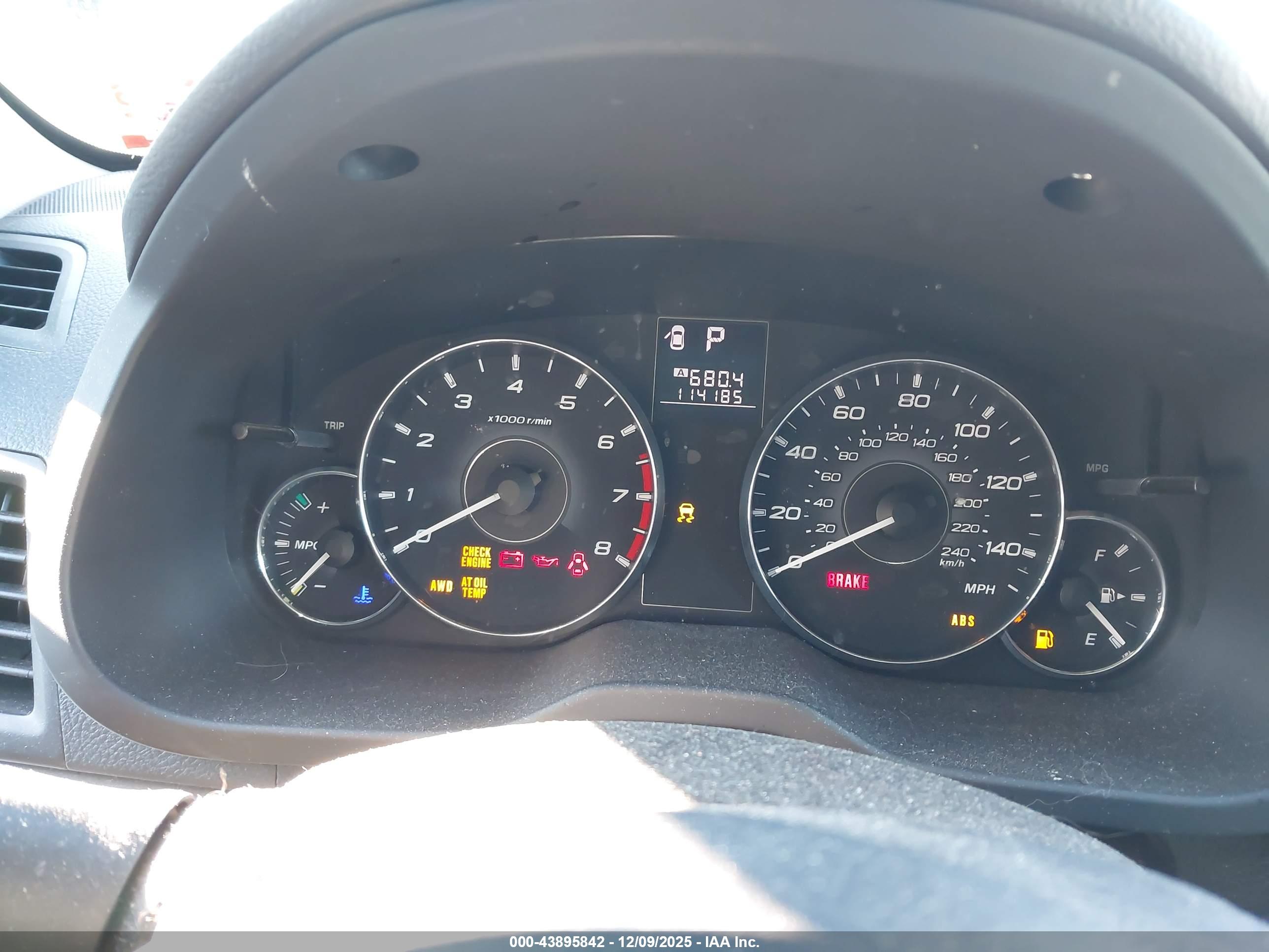 SUBARU OUTBACK image 7