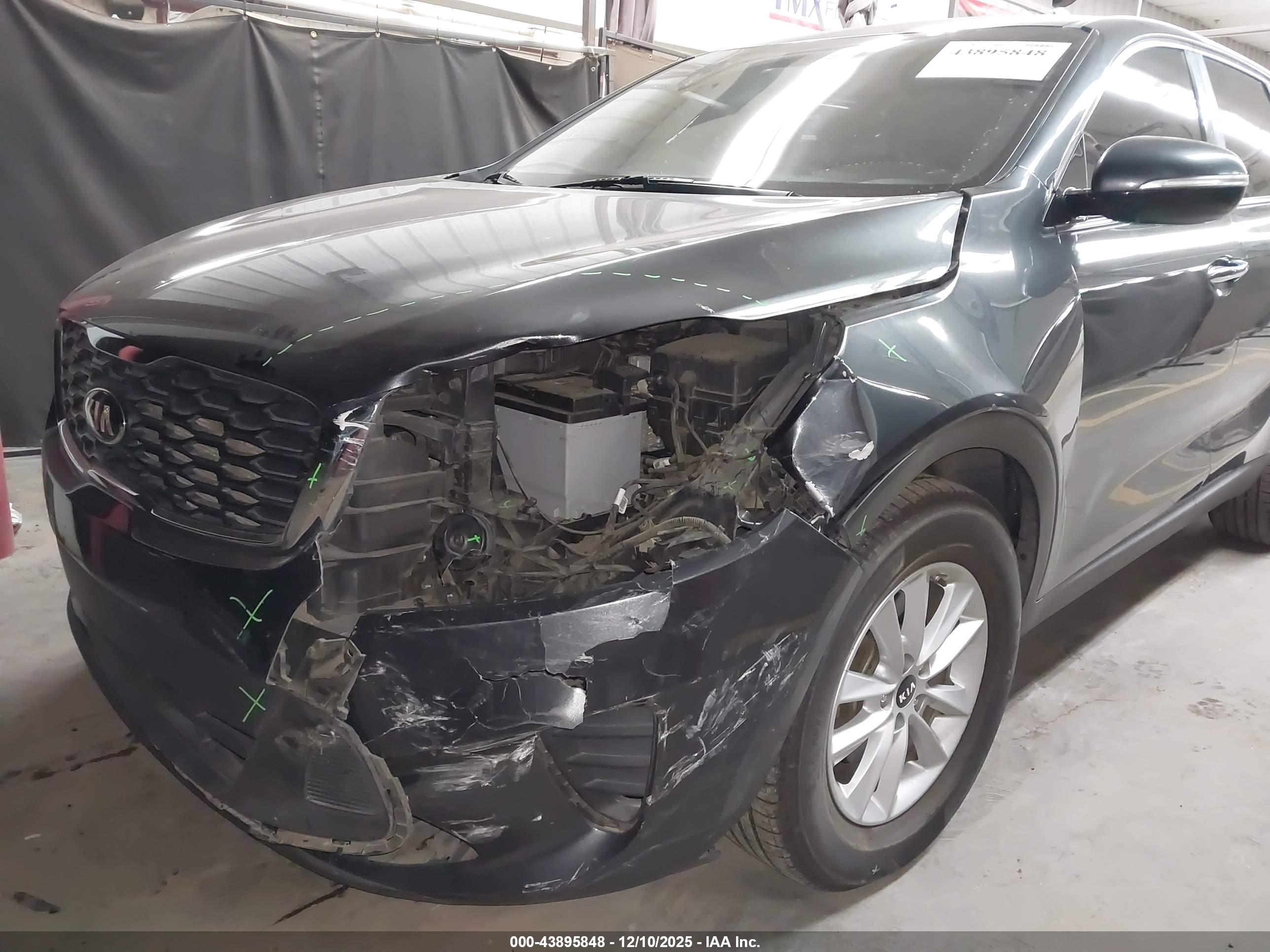 KIA SORENTO image 6