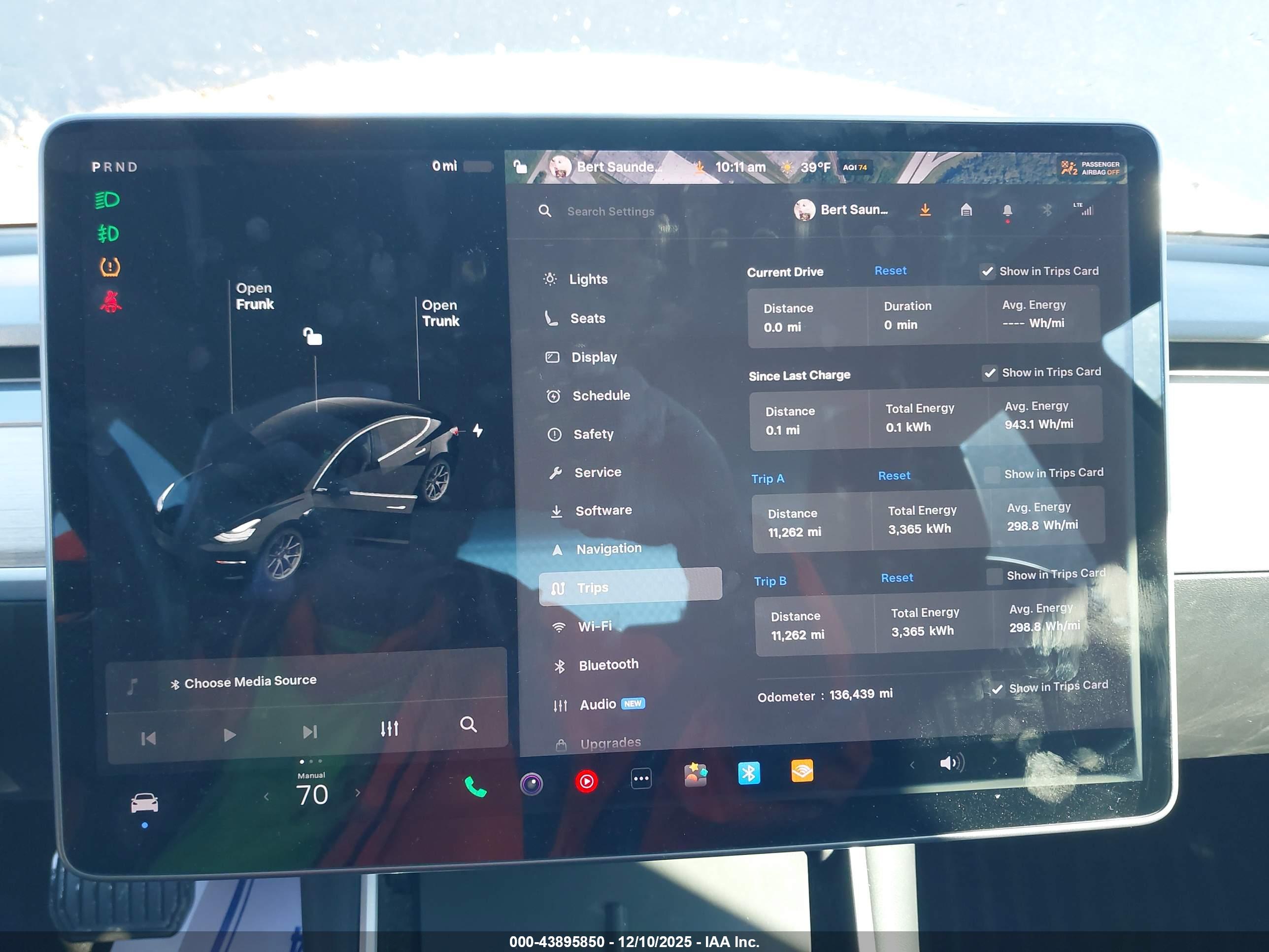TESLA MODEL image 7