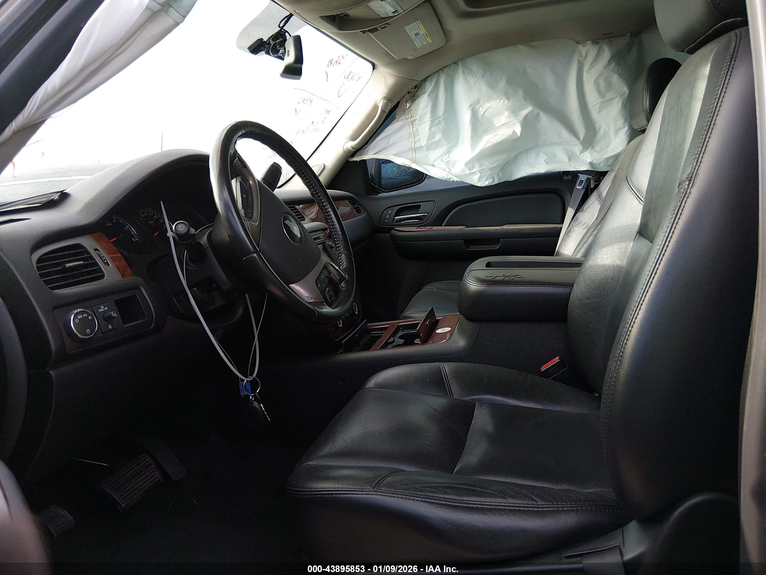 CHEVROLET TAHOE image 5