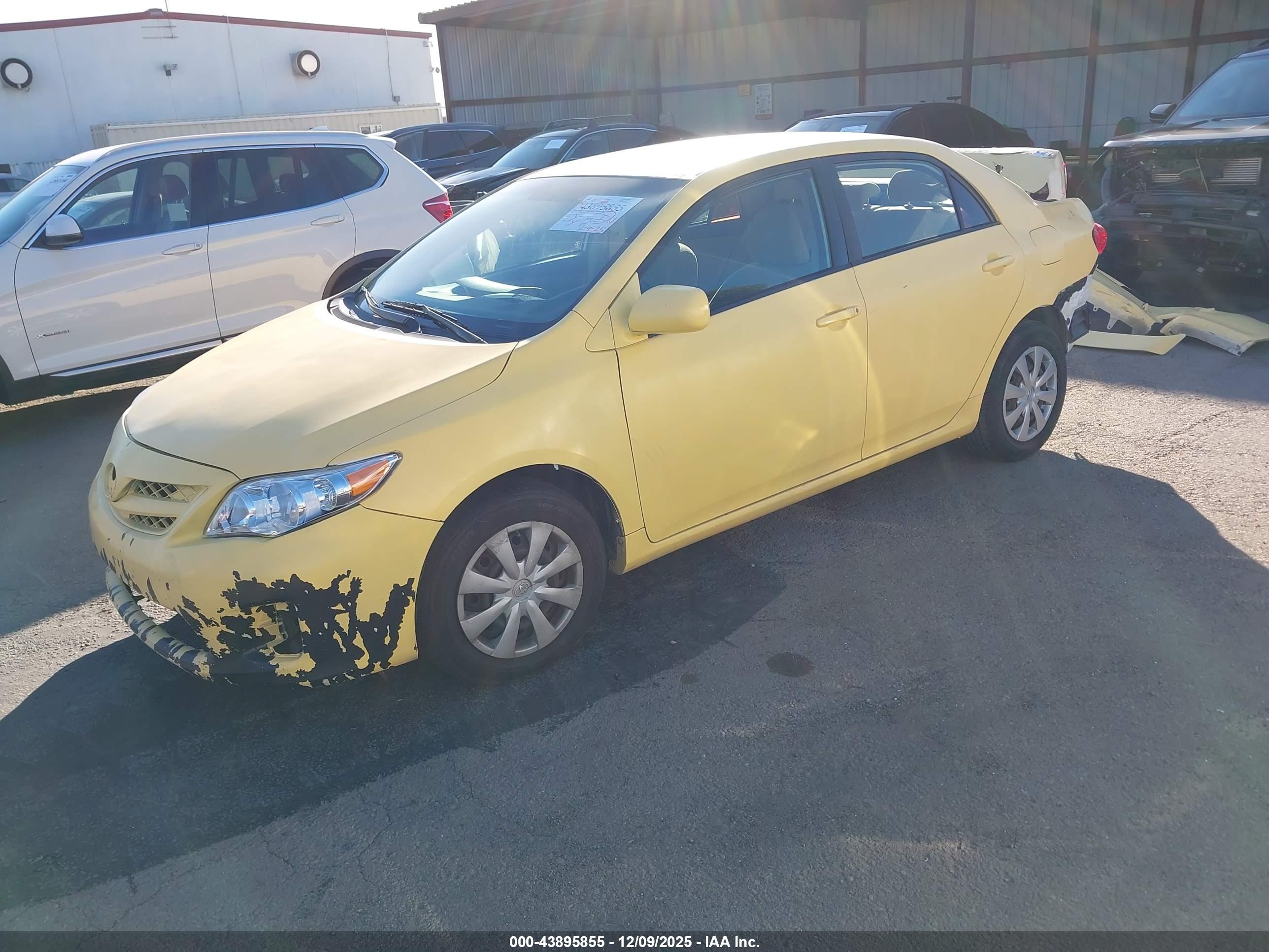 TOYOTA COROLLA image 2
