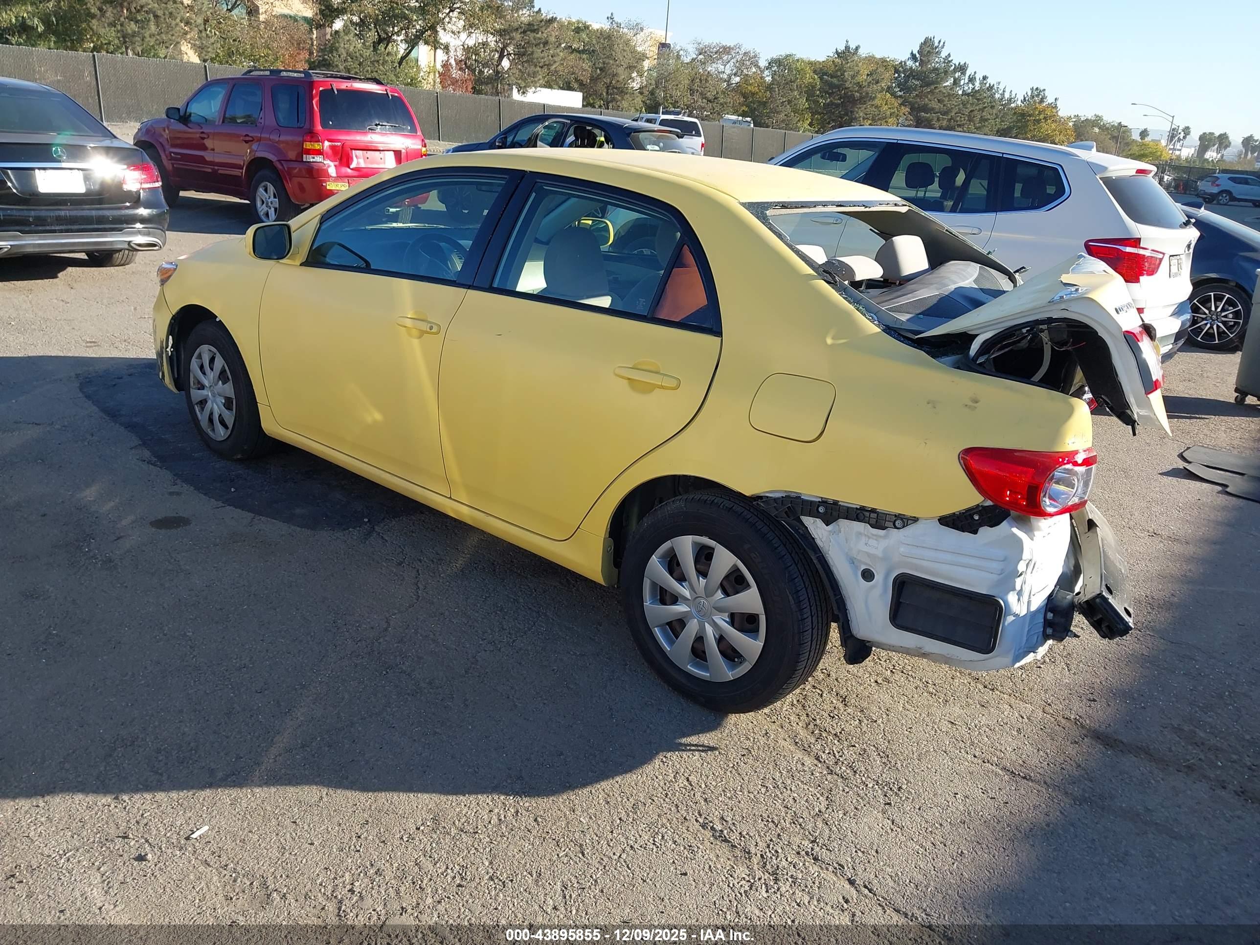 TOYOTA COROLLA image 3
