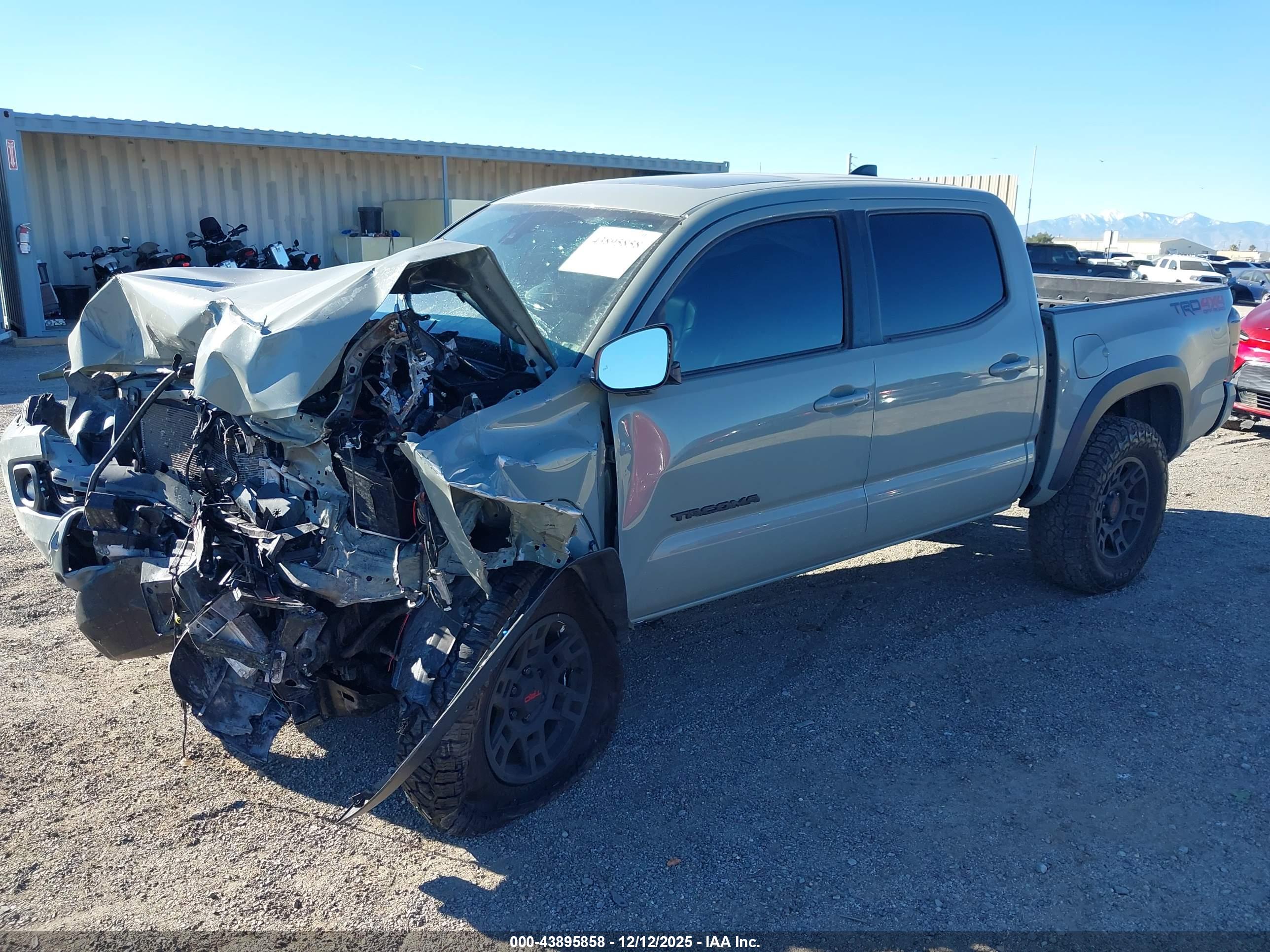 TOYOTA TACOMA image 2
