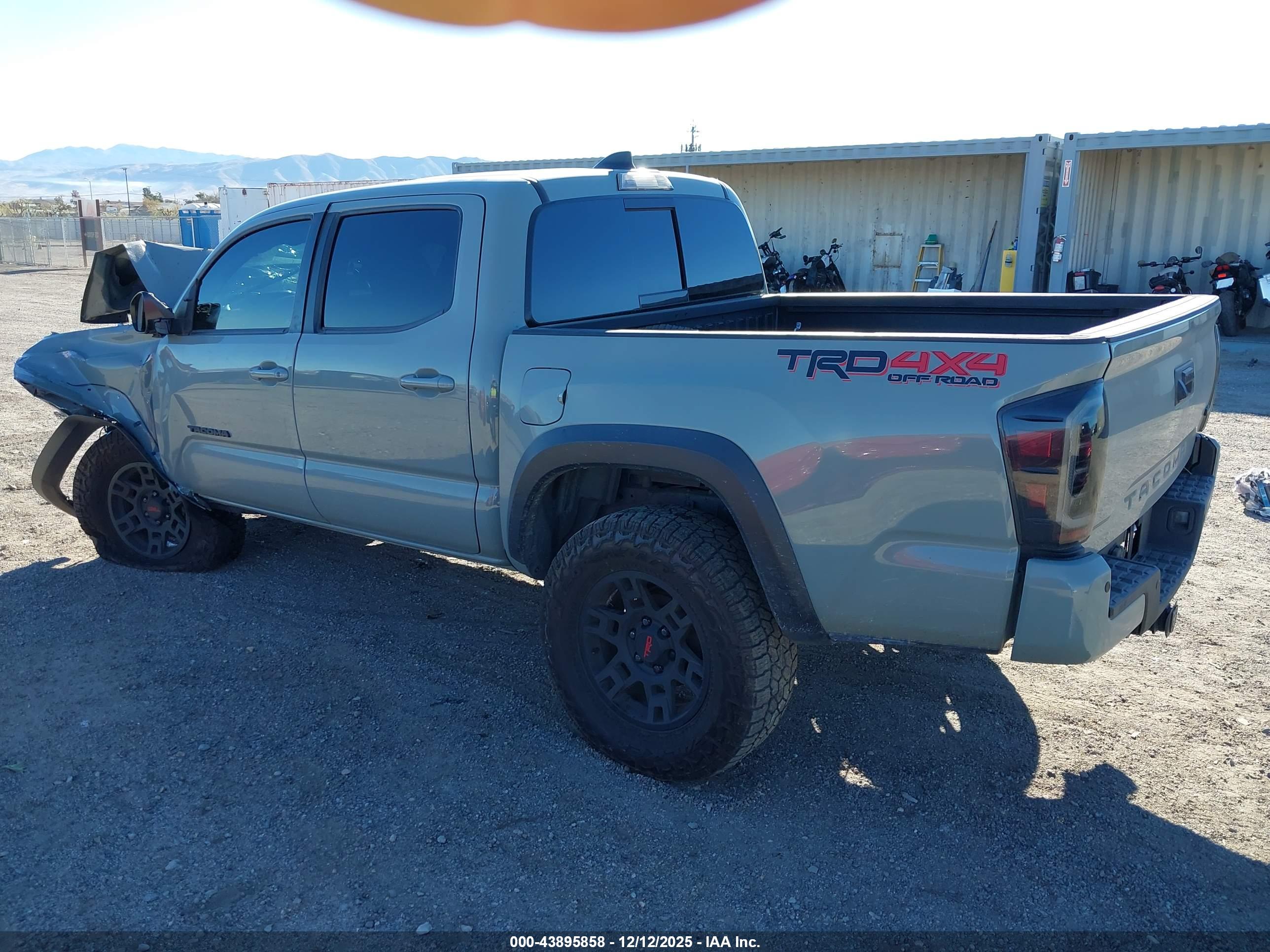 TOYOTA TACOMA image 3