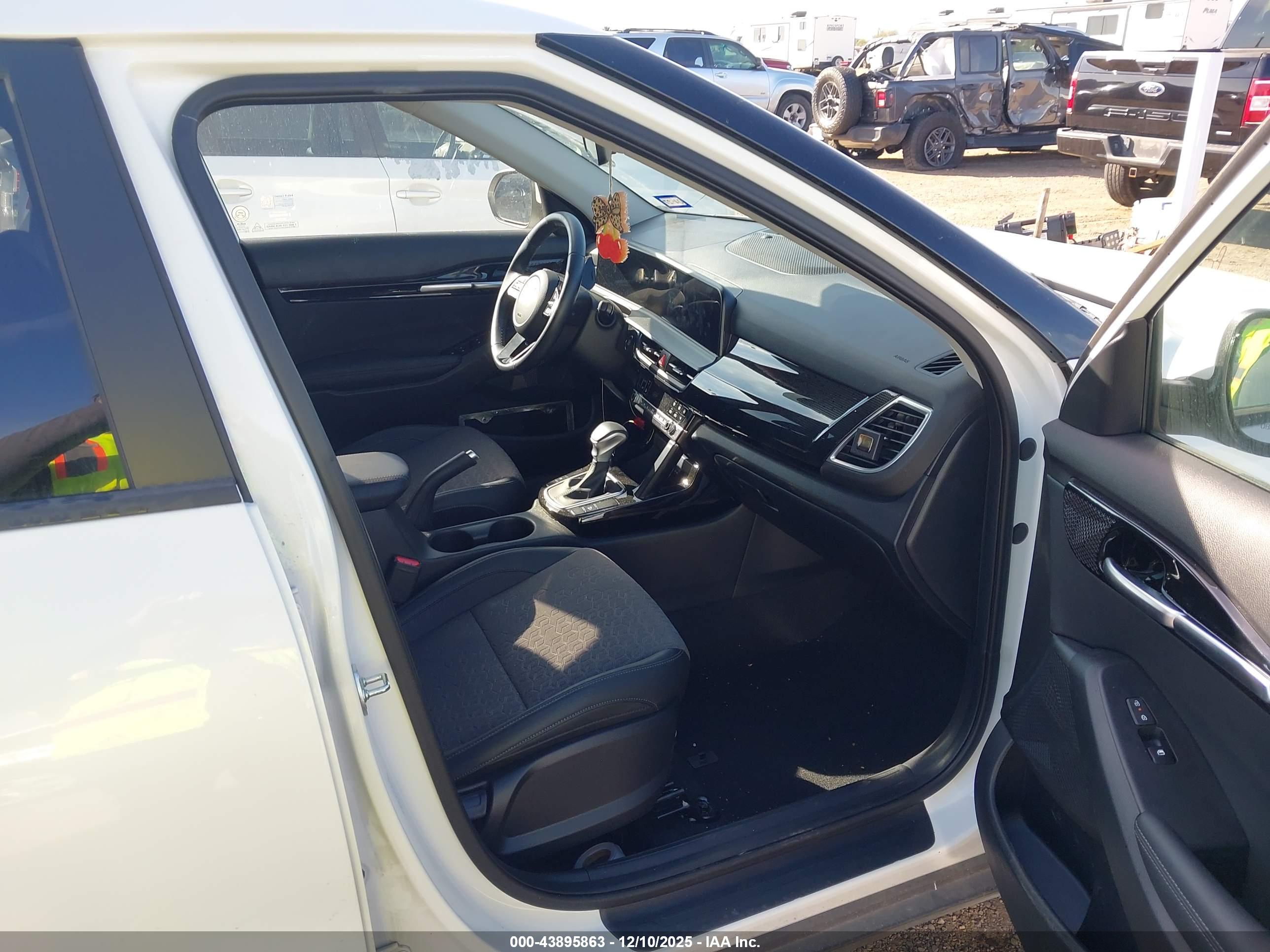 KIA SELTOS image 5