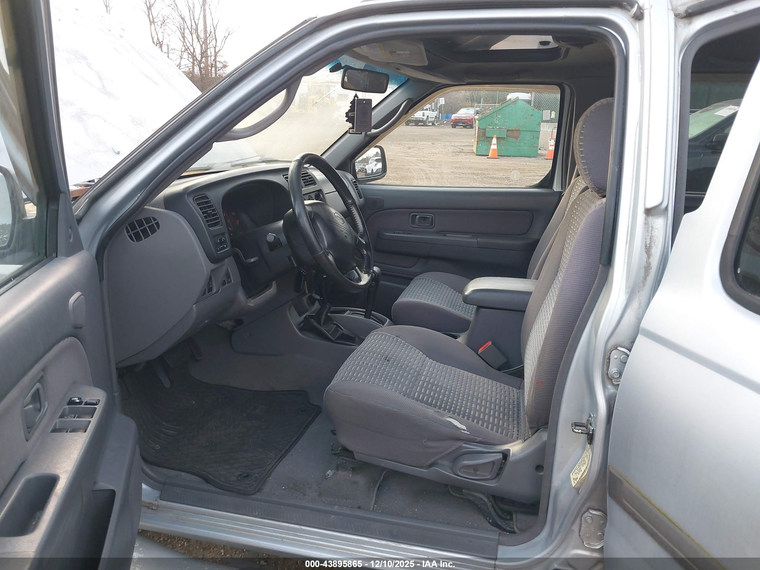 NISSAN XTERRA image 5