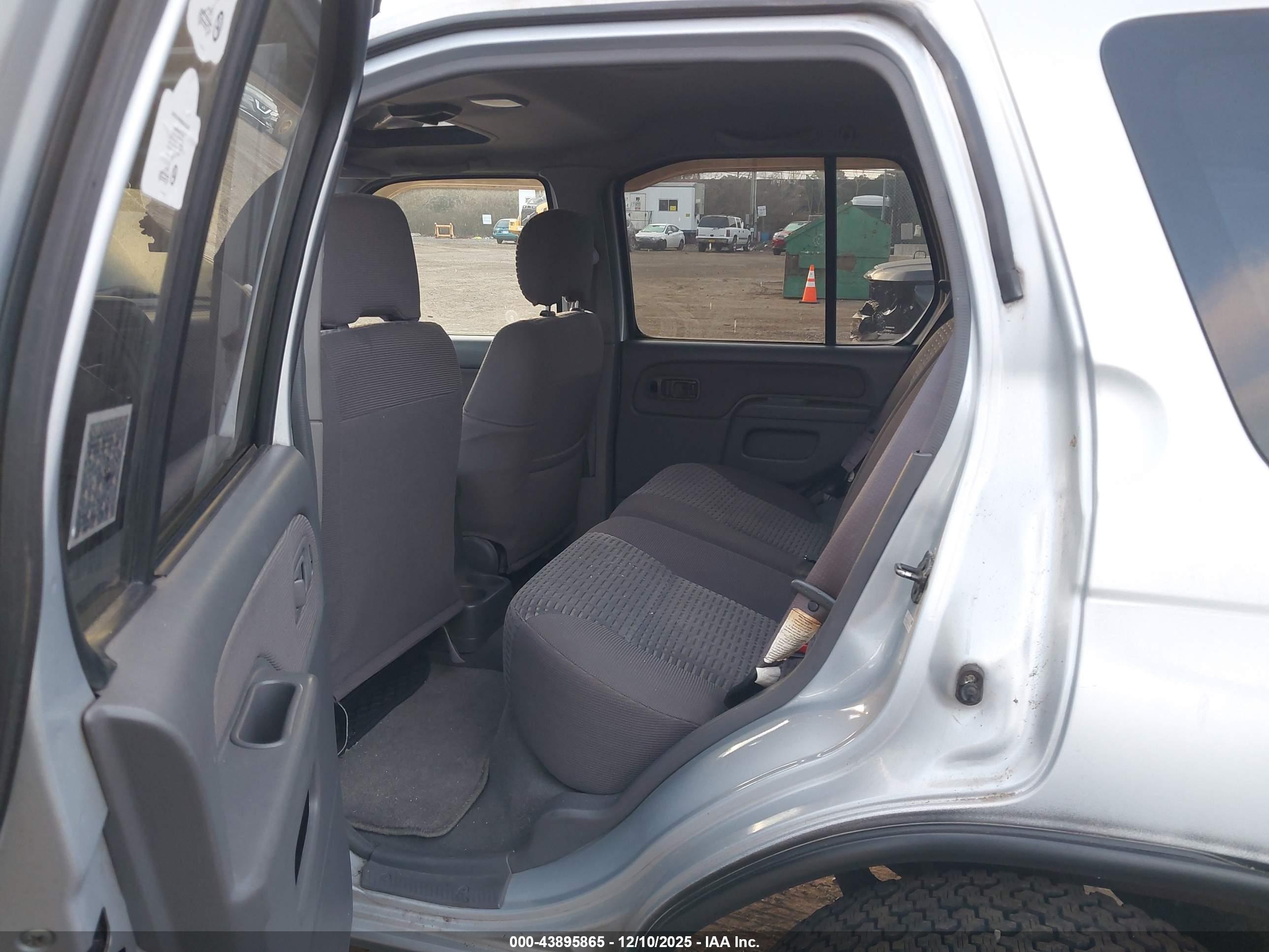 NISSAN XTERRA image 8
