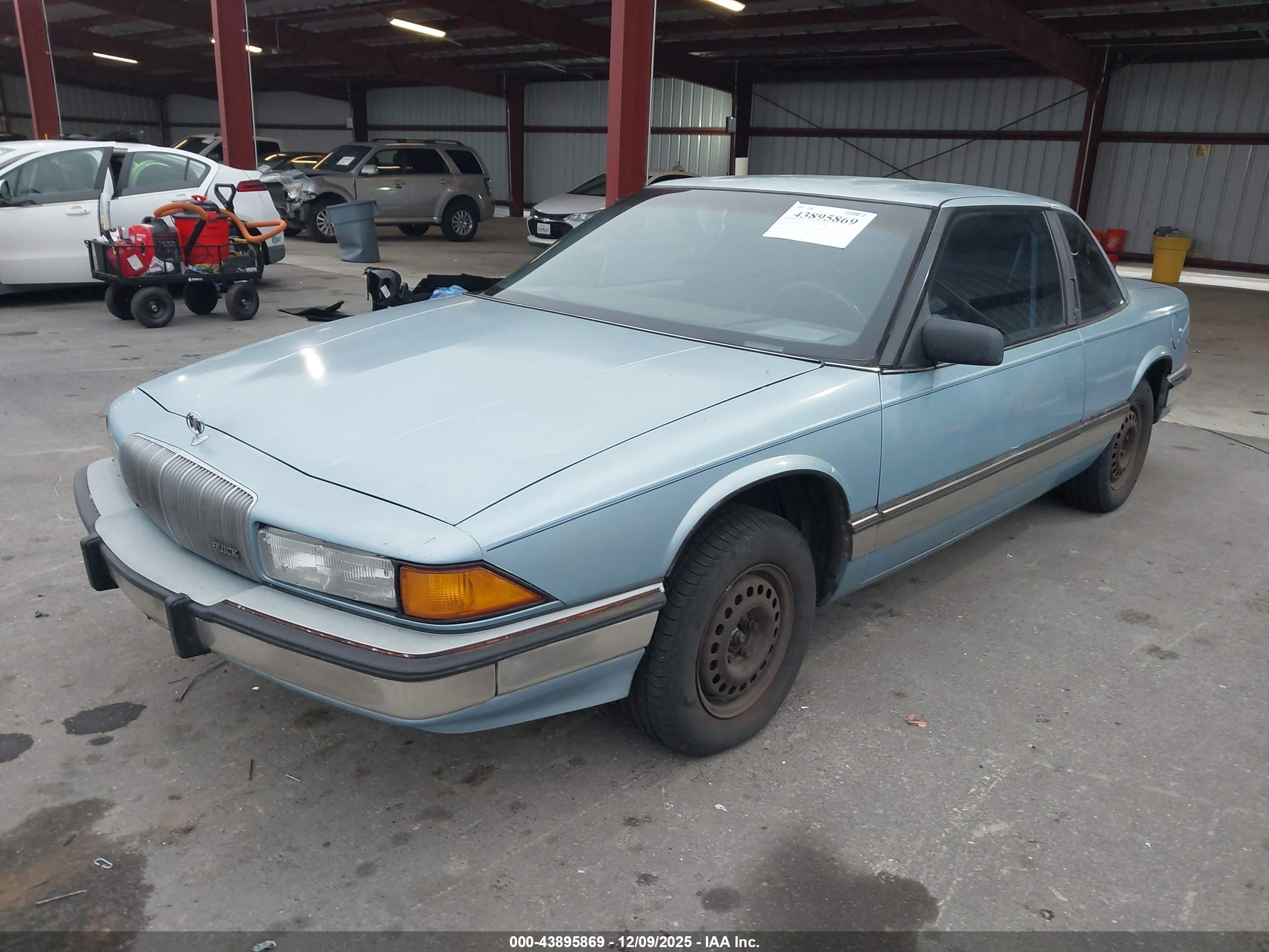 BUICK REGAL image 2