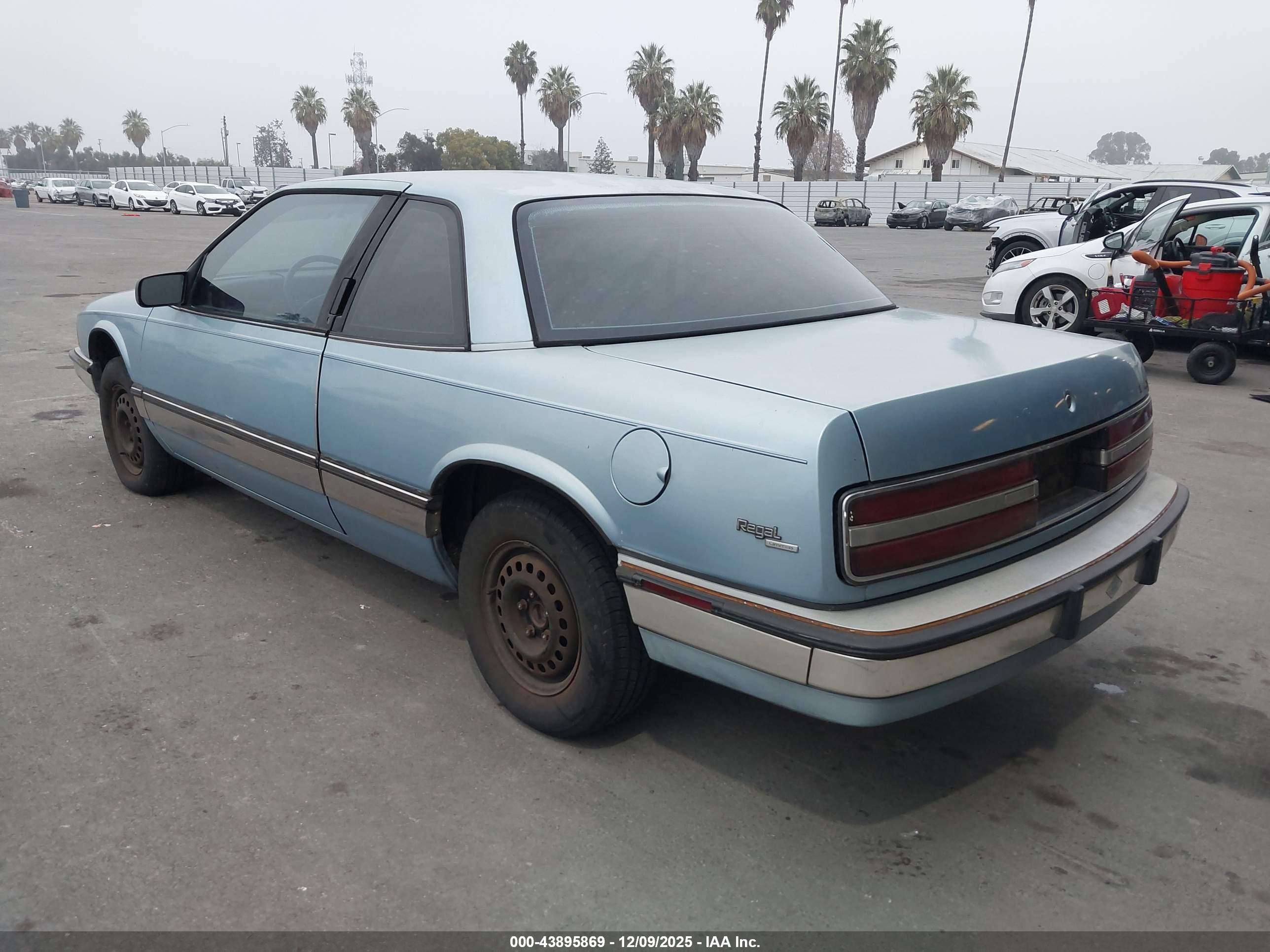BUICK REGAL image 3
