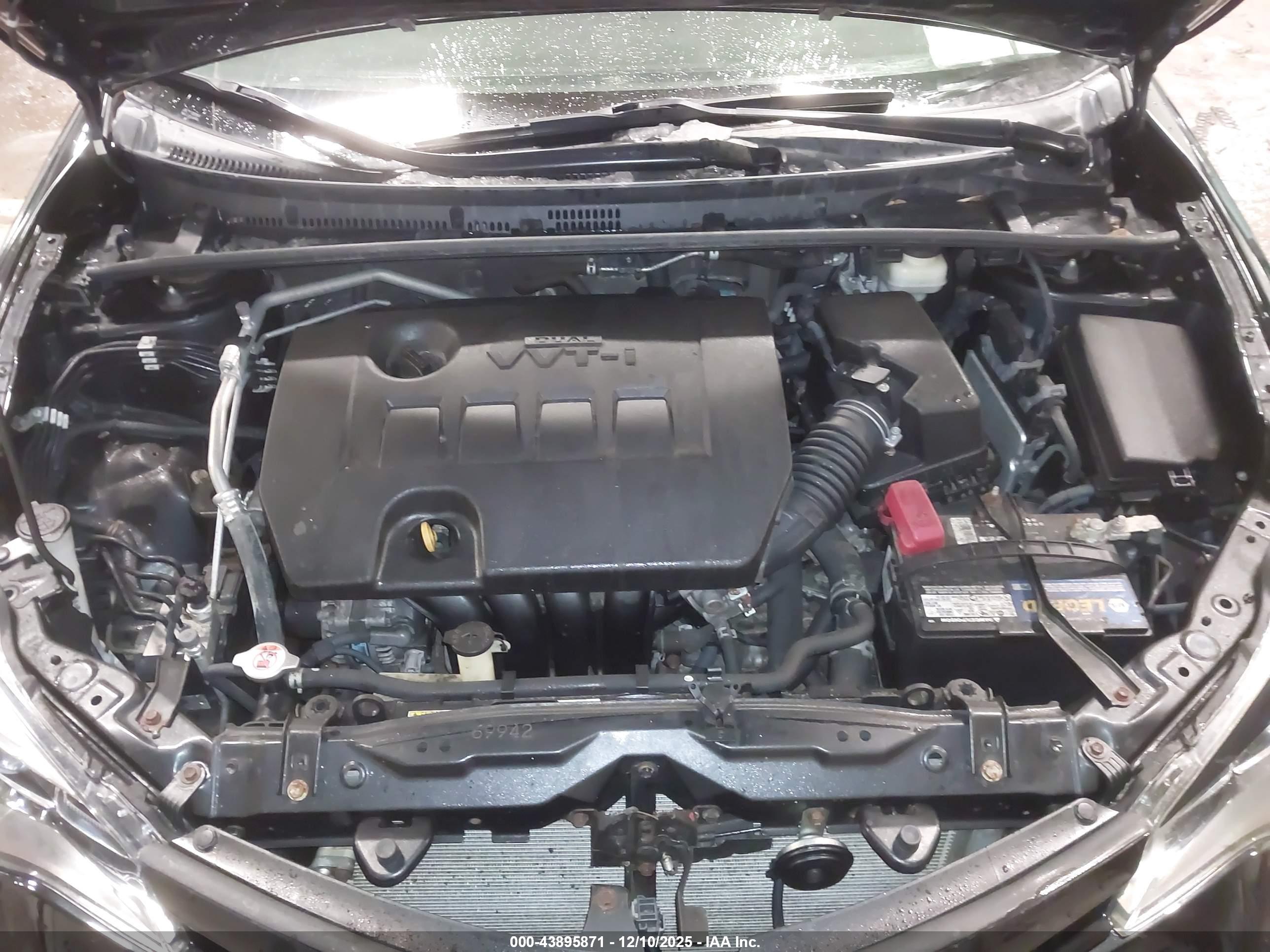 TOYOTA COROLLA image 10