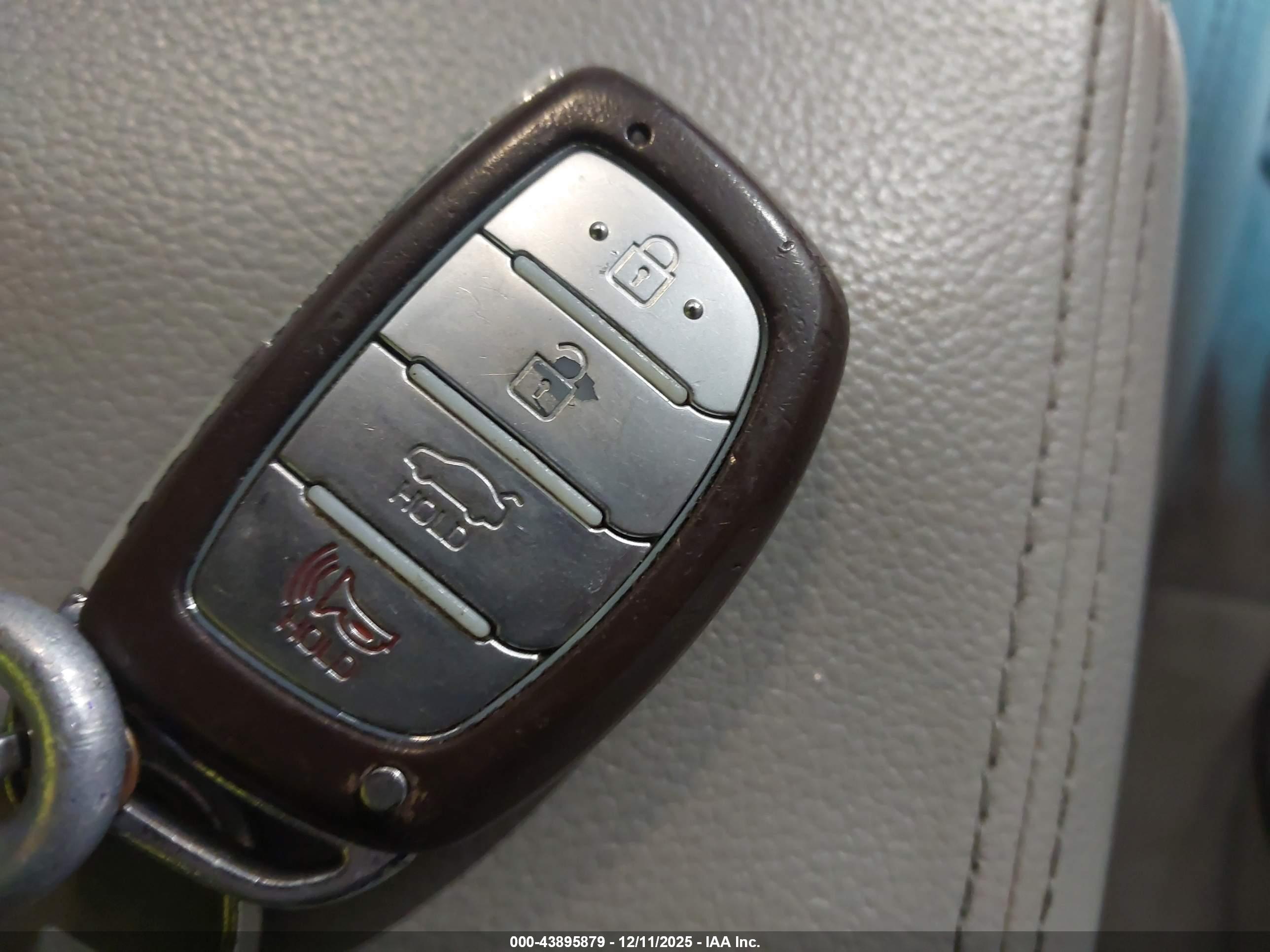 HYUNDAI SONATA image 11