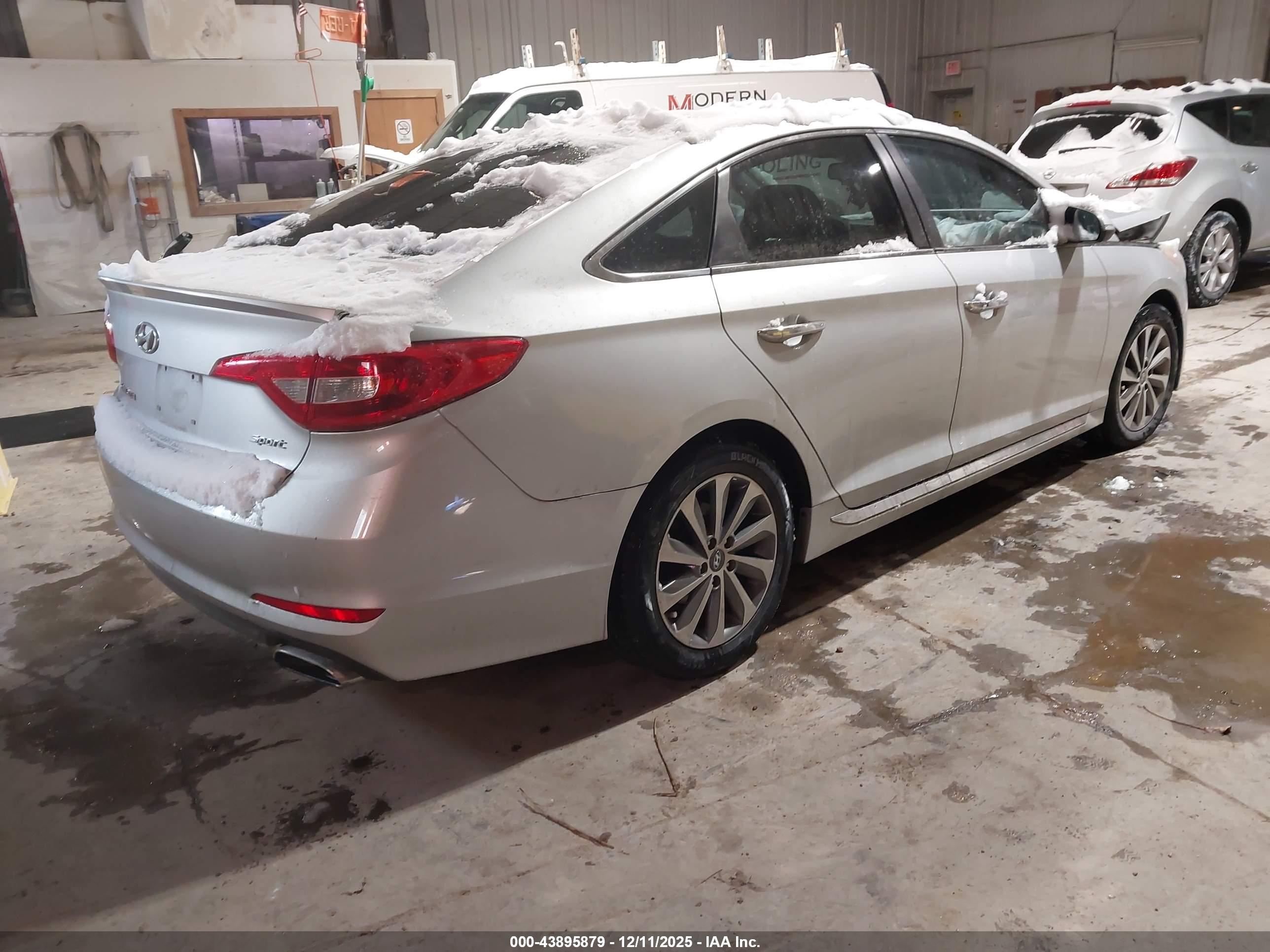 HYUNDAI SONATA image 4