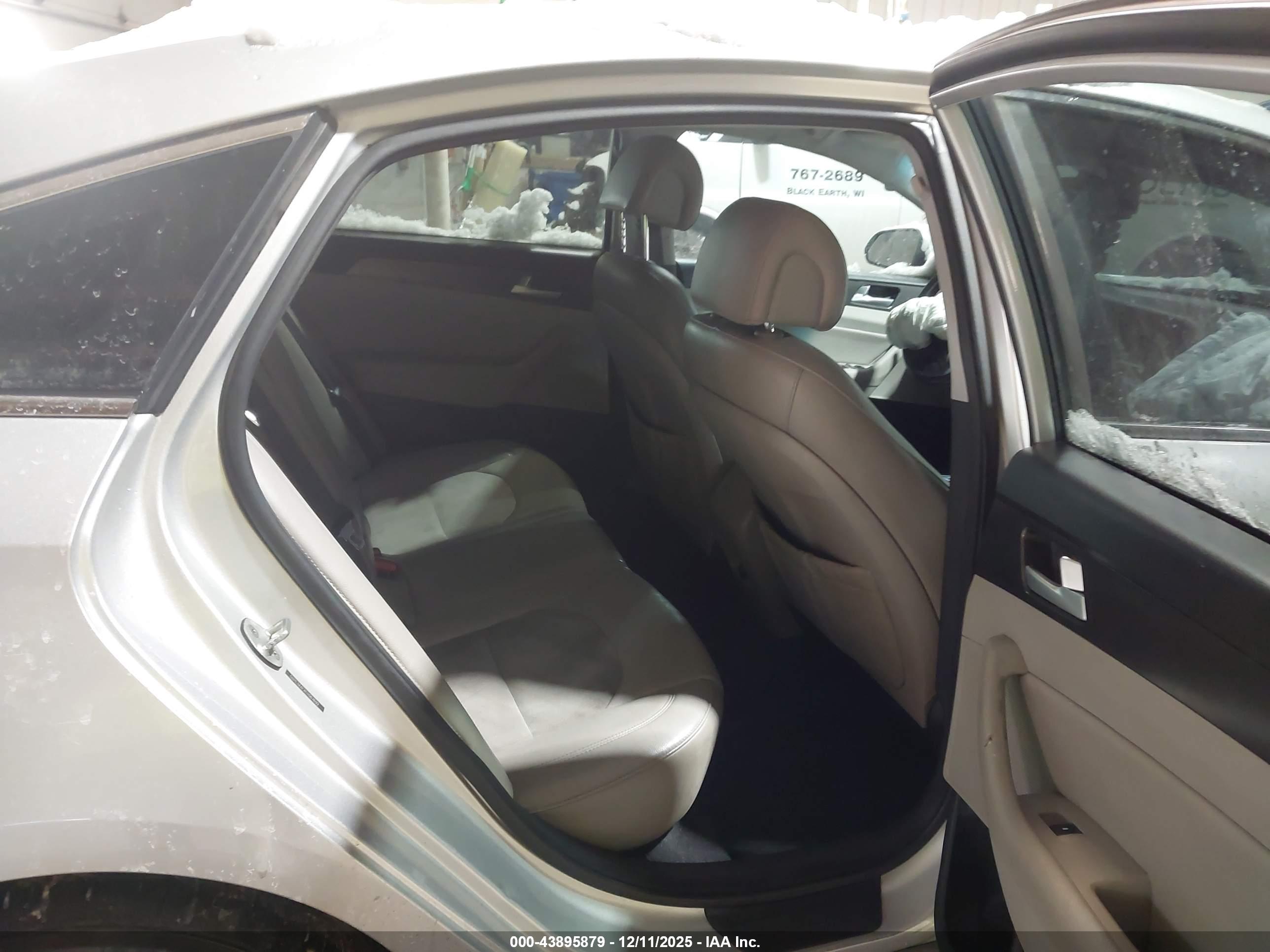 HYUNDAI SONATA image 8