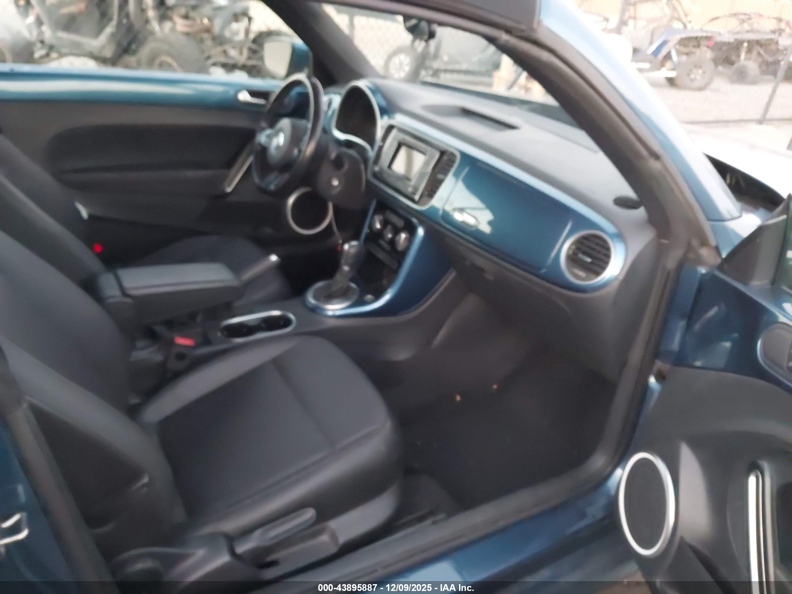 VOLKSWAGEN BEETLE image 5