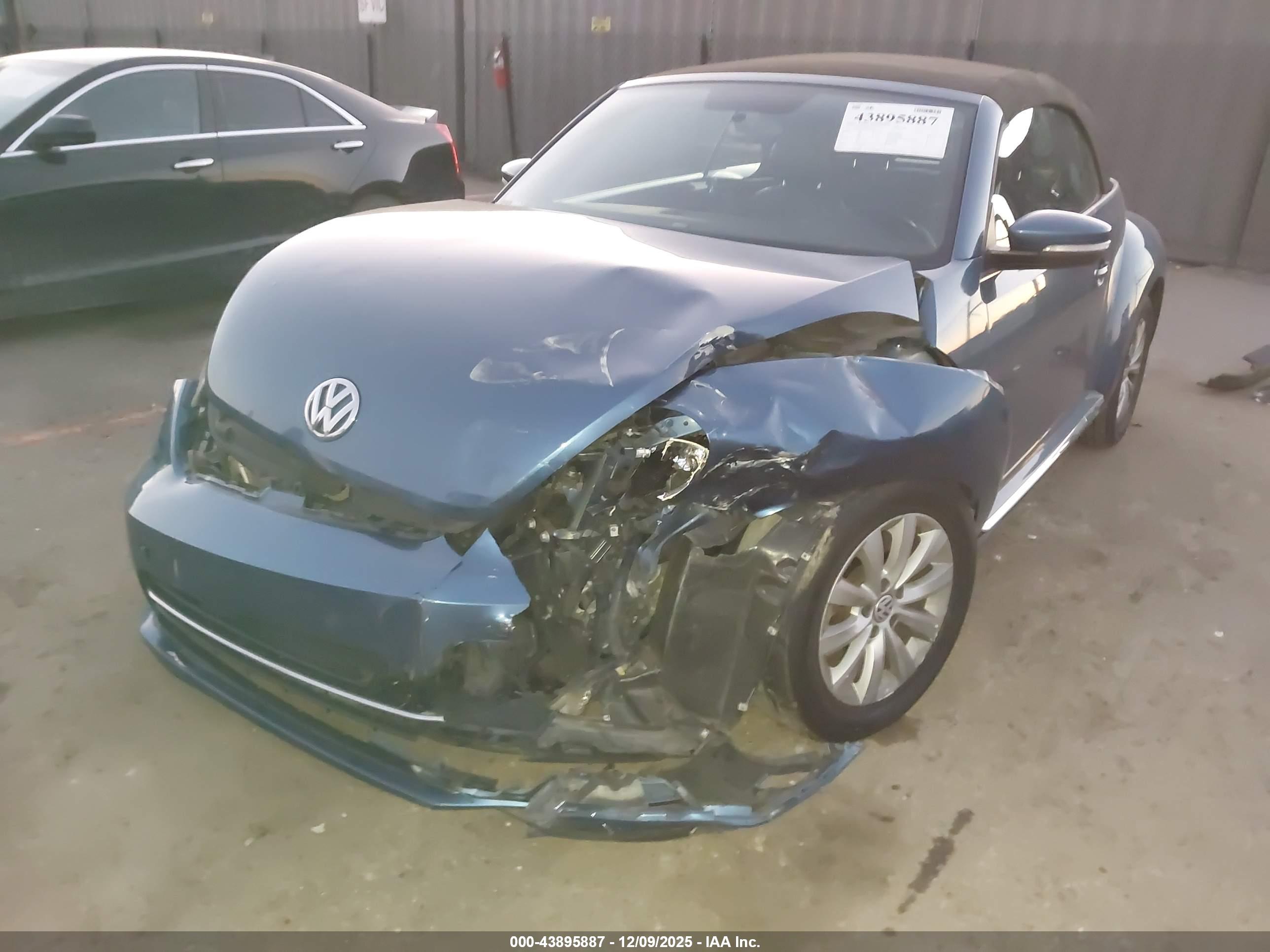 VOLKSWAGEN BEETLE image 6