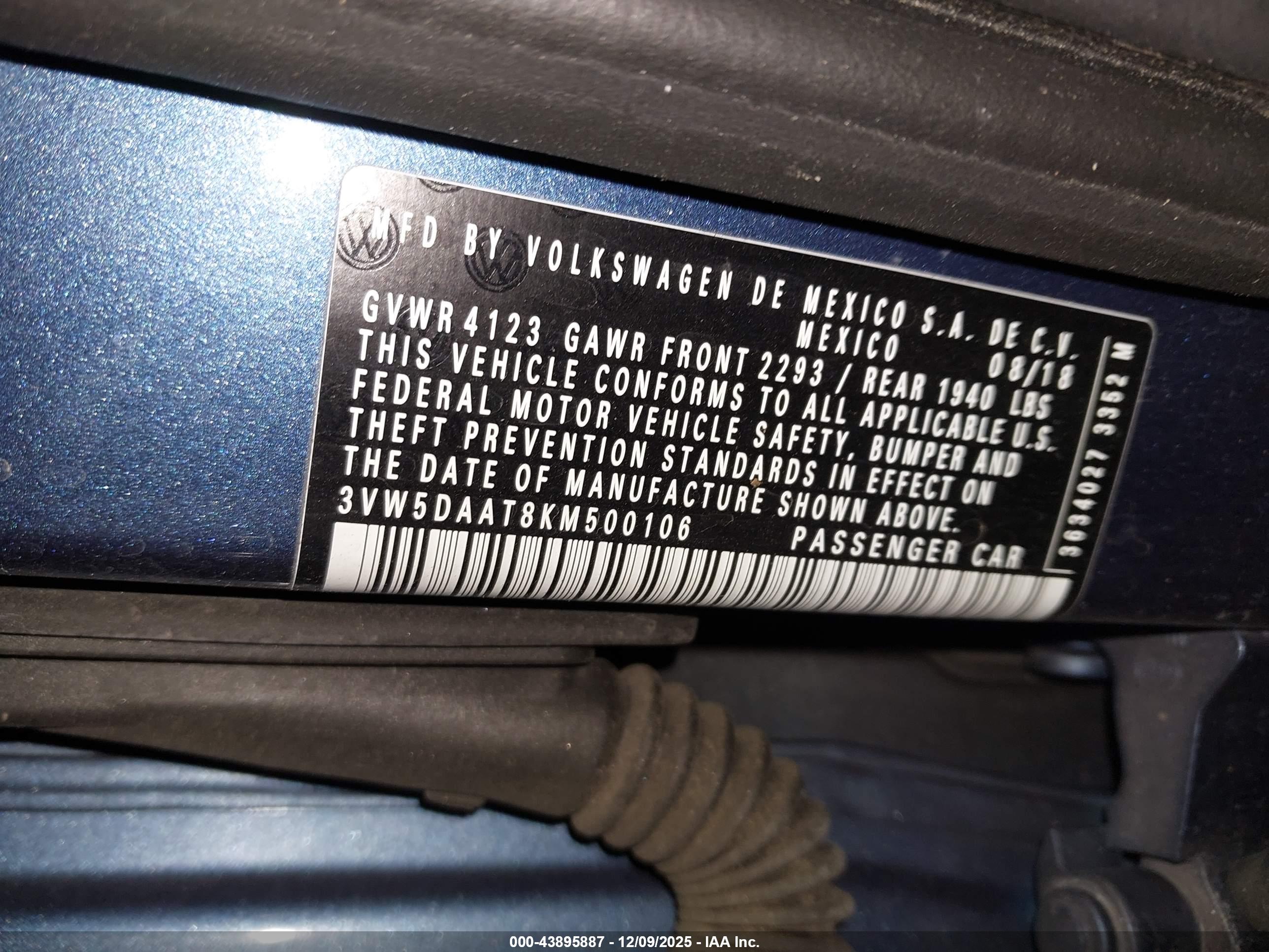 VOLKSWAGEN BEETLE image 9