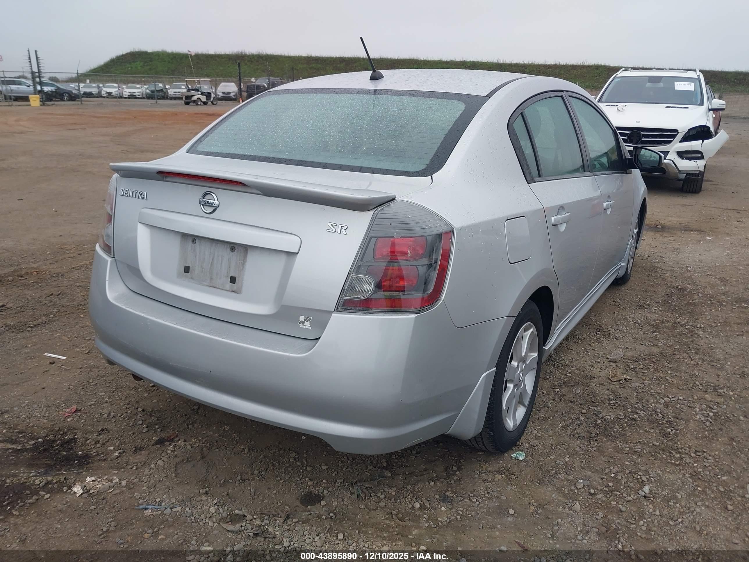 NISSAN SENTRA image 4
