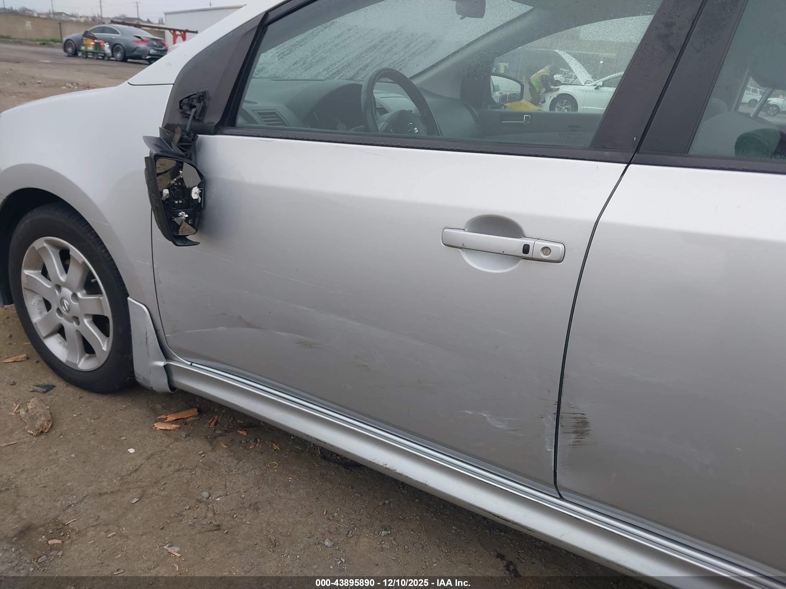 NISSAN SENTRA image 6