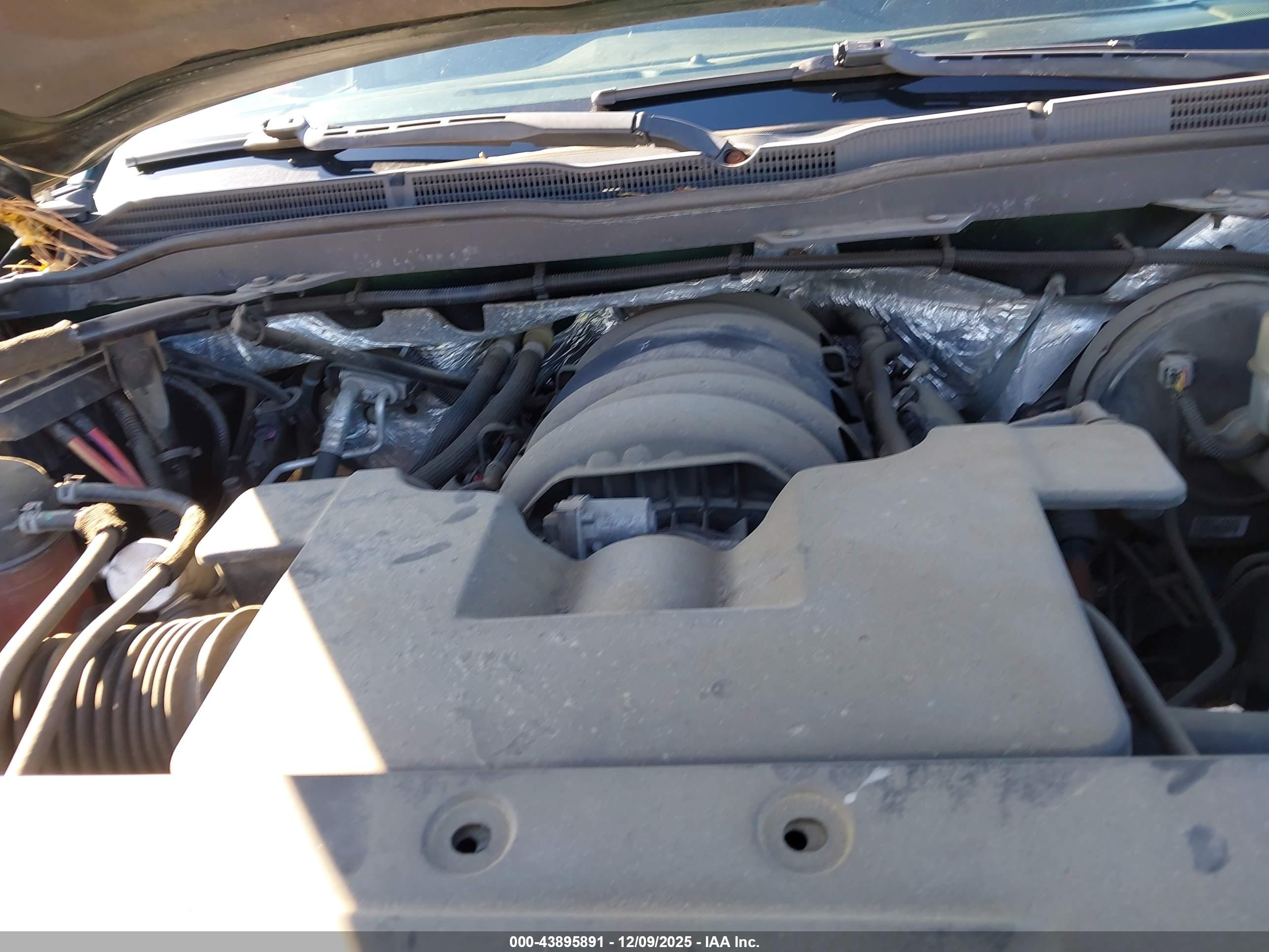 CHEVROLET SILVERADO image 10