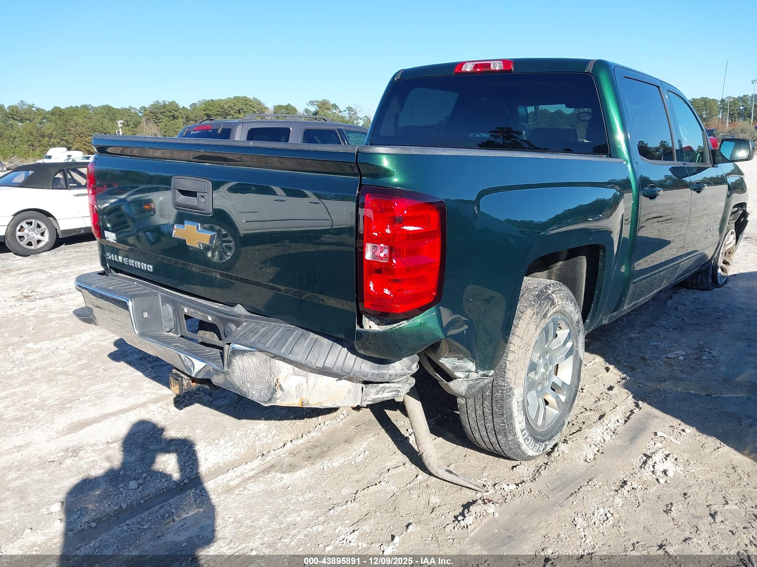 CHEVROLET SILVERADO image 4