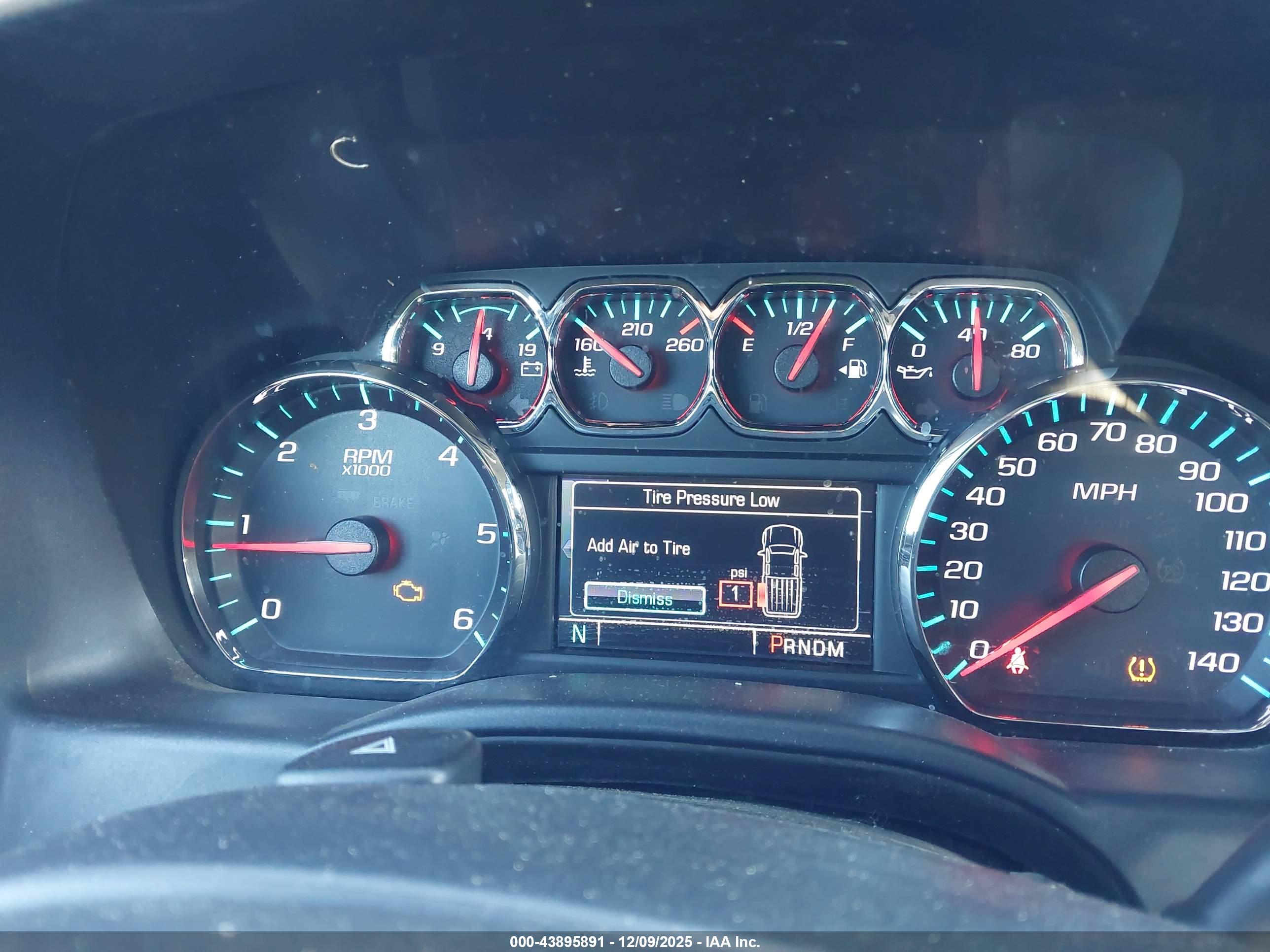 CHEVROLET SILVERADO image 7