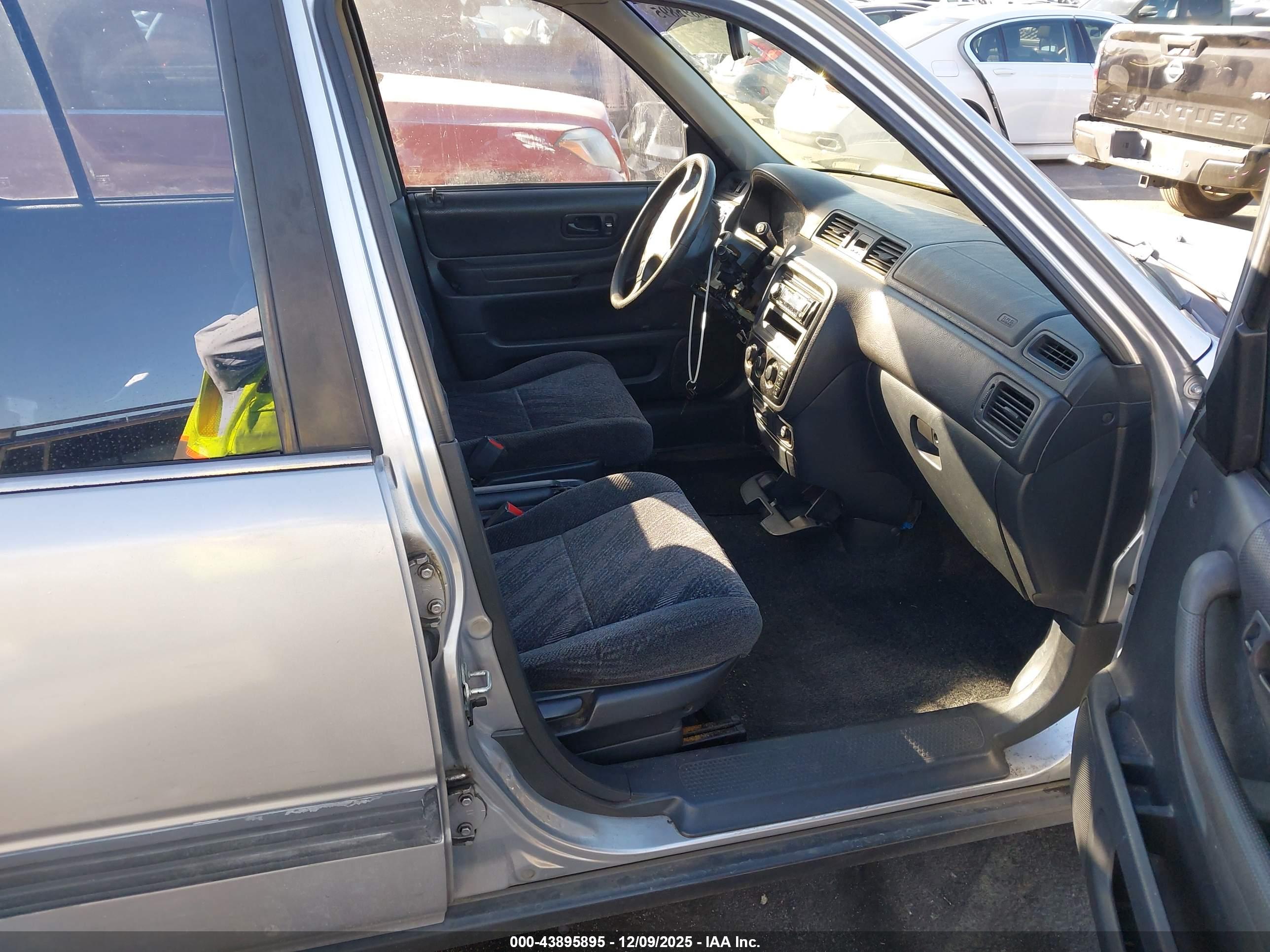 HONDA CR-V image 5