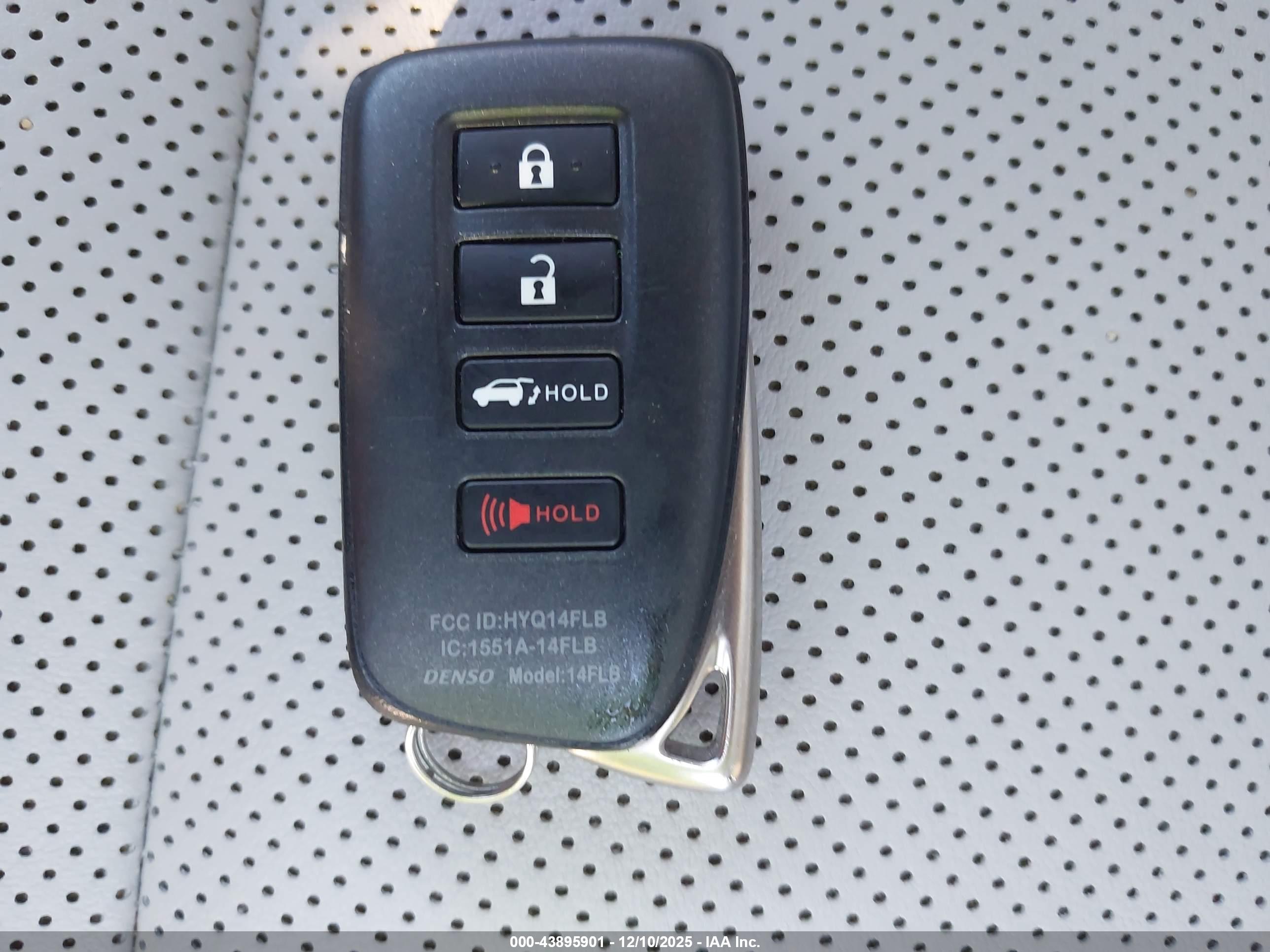 LEXUS RX image 11