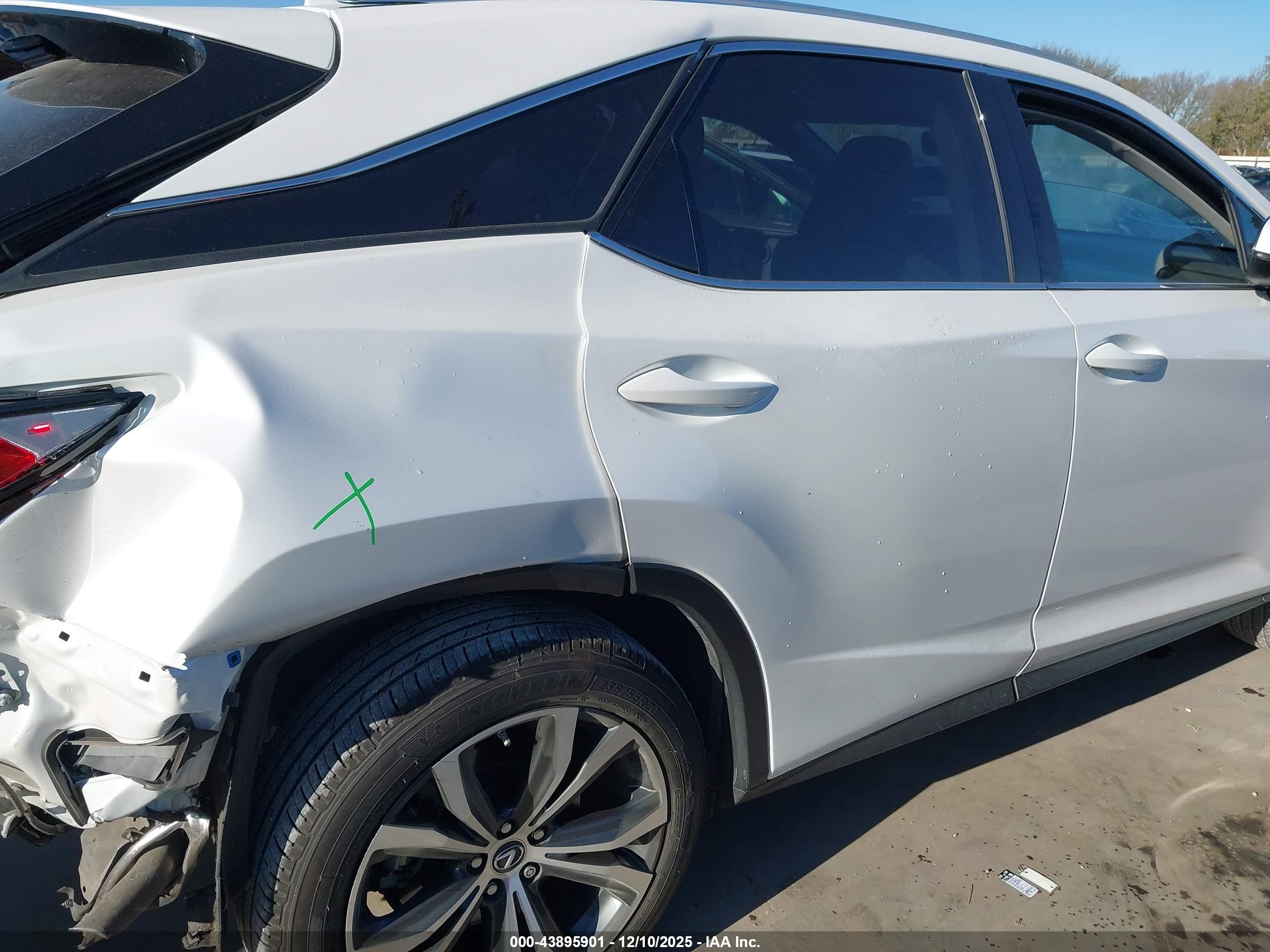 LEXUS RX image 6