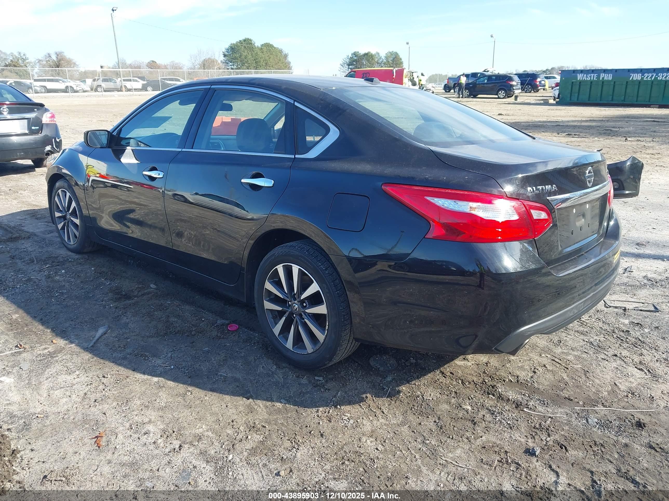NISSAN ALTIMA image 3