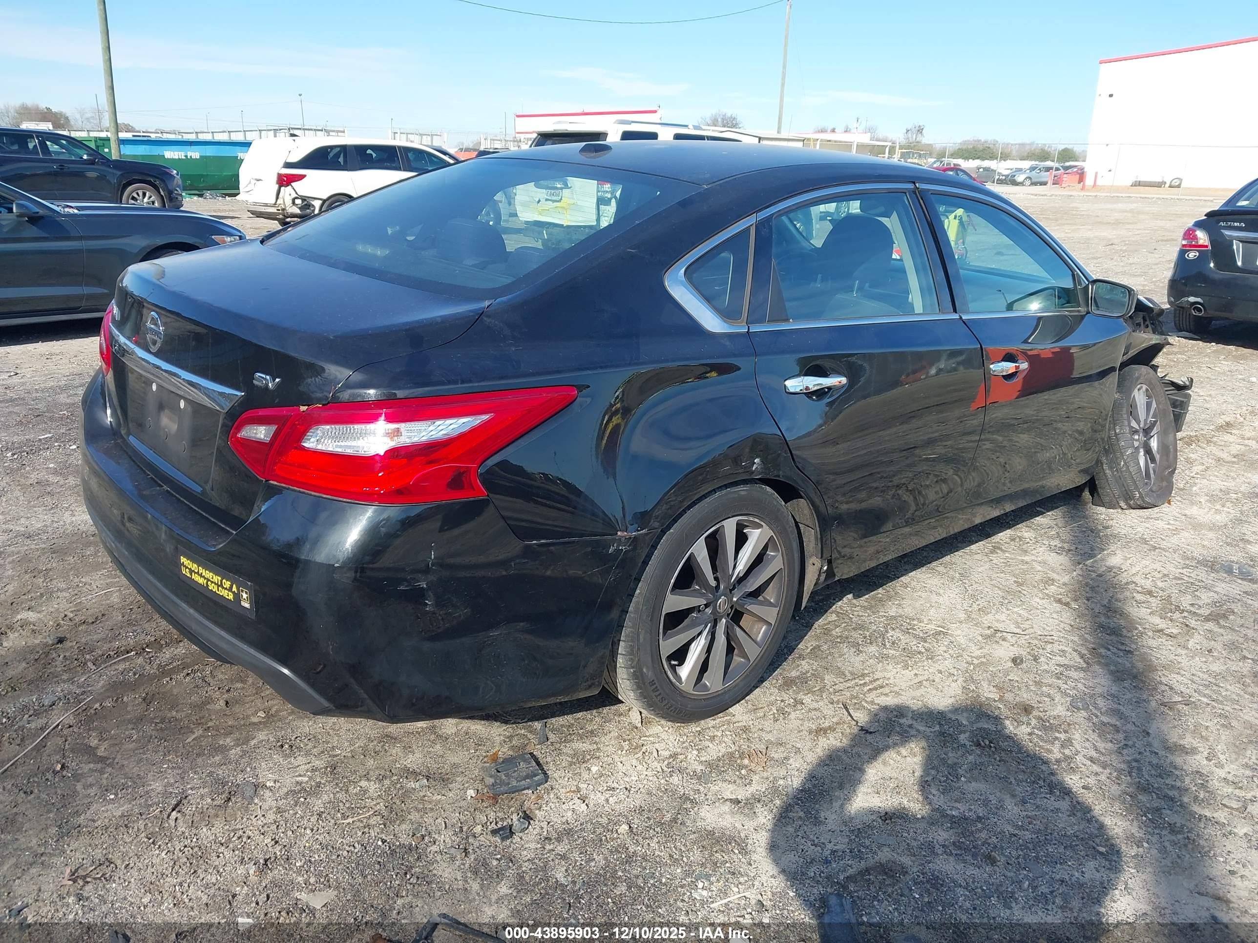 NISSAN ALTIMA image 4