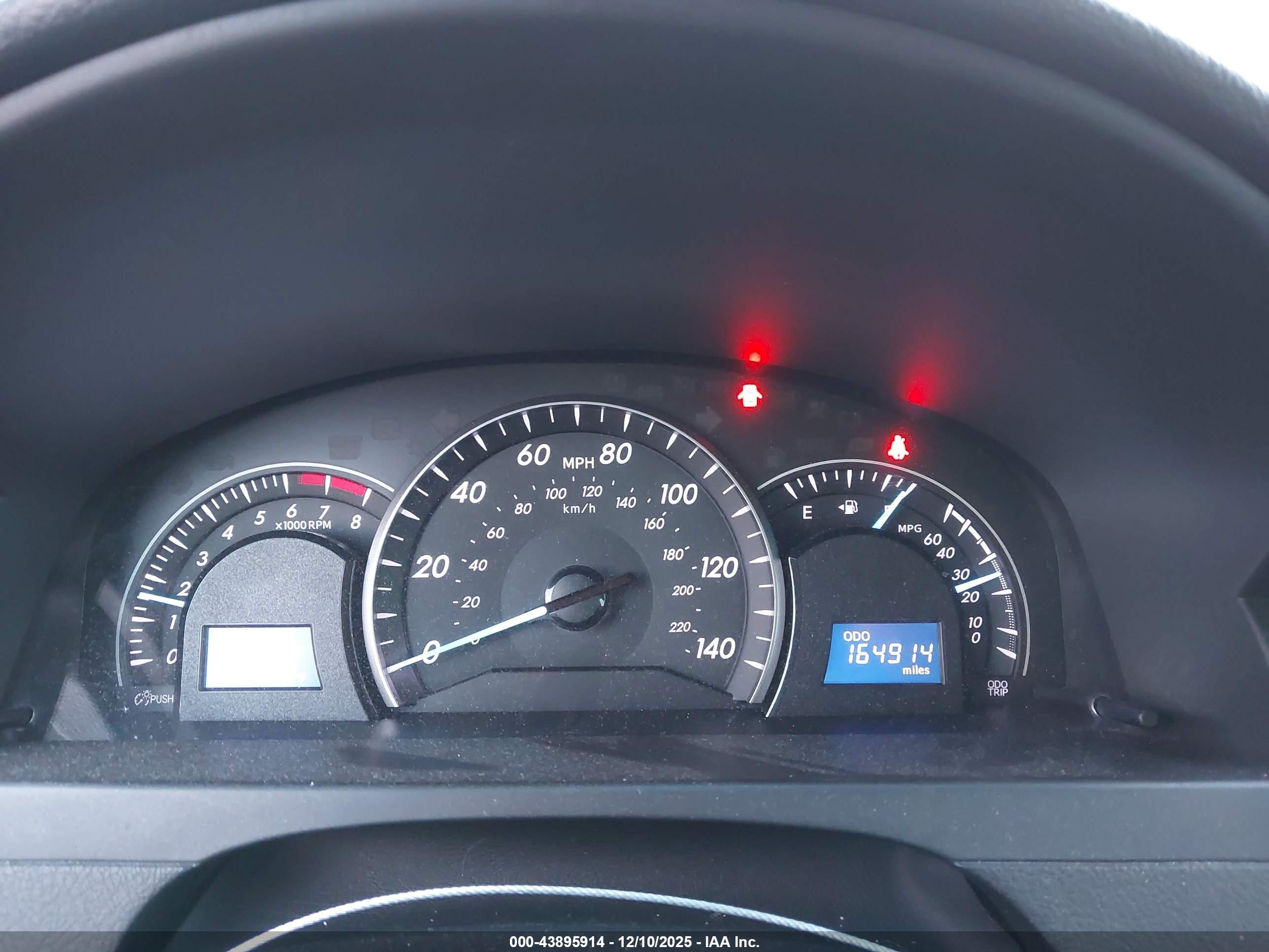 TOYOTA CAMRY image 7