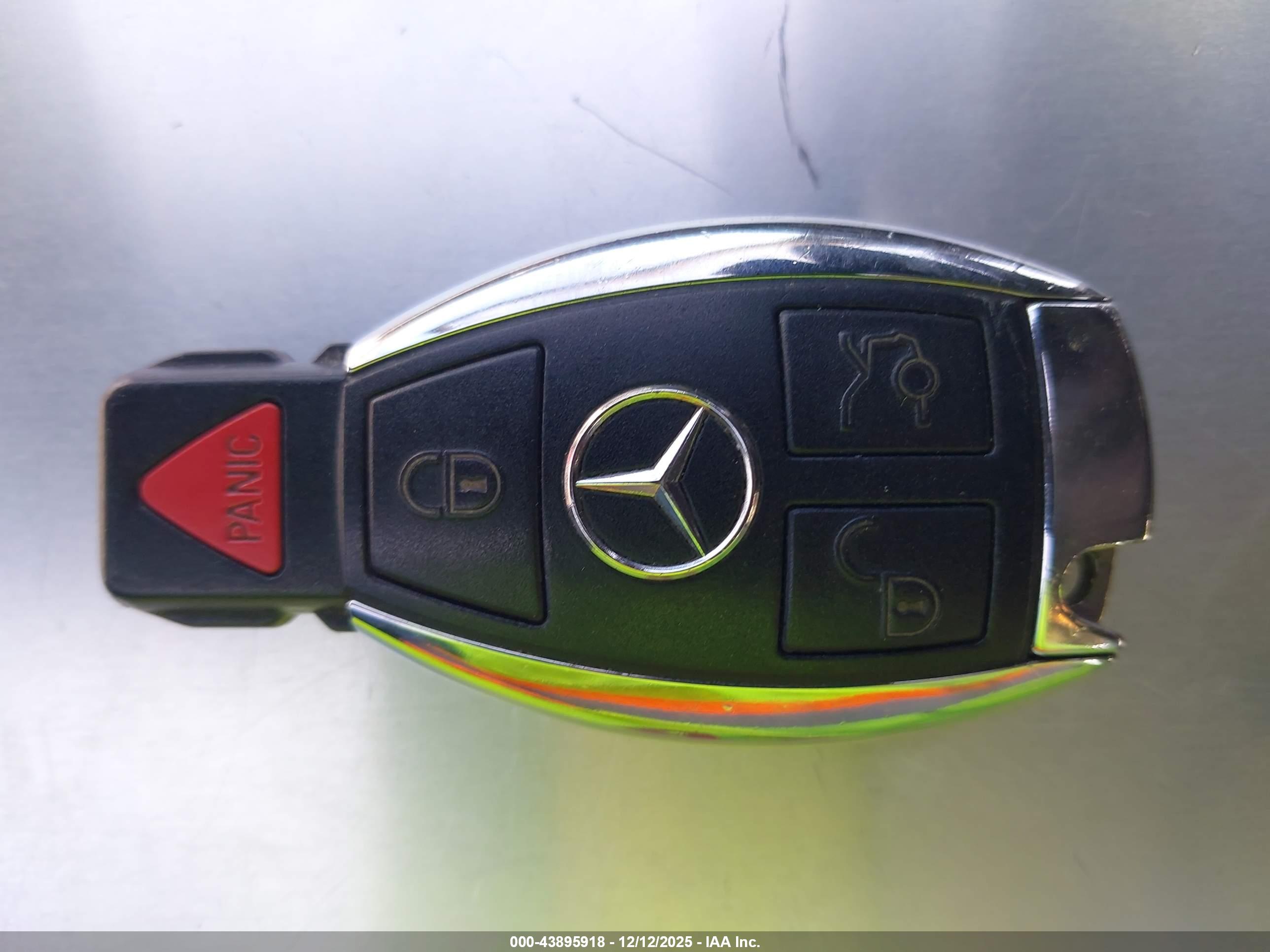 MERCEDES-BENZ GLK image 11