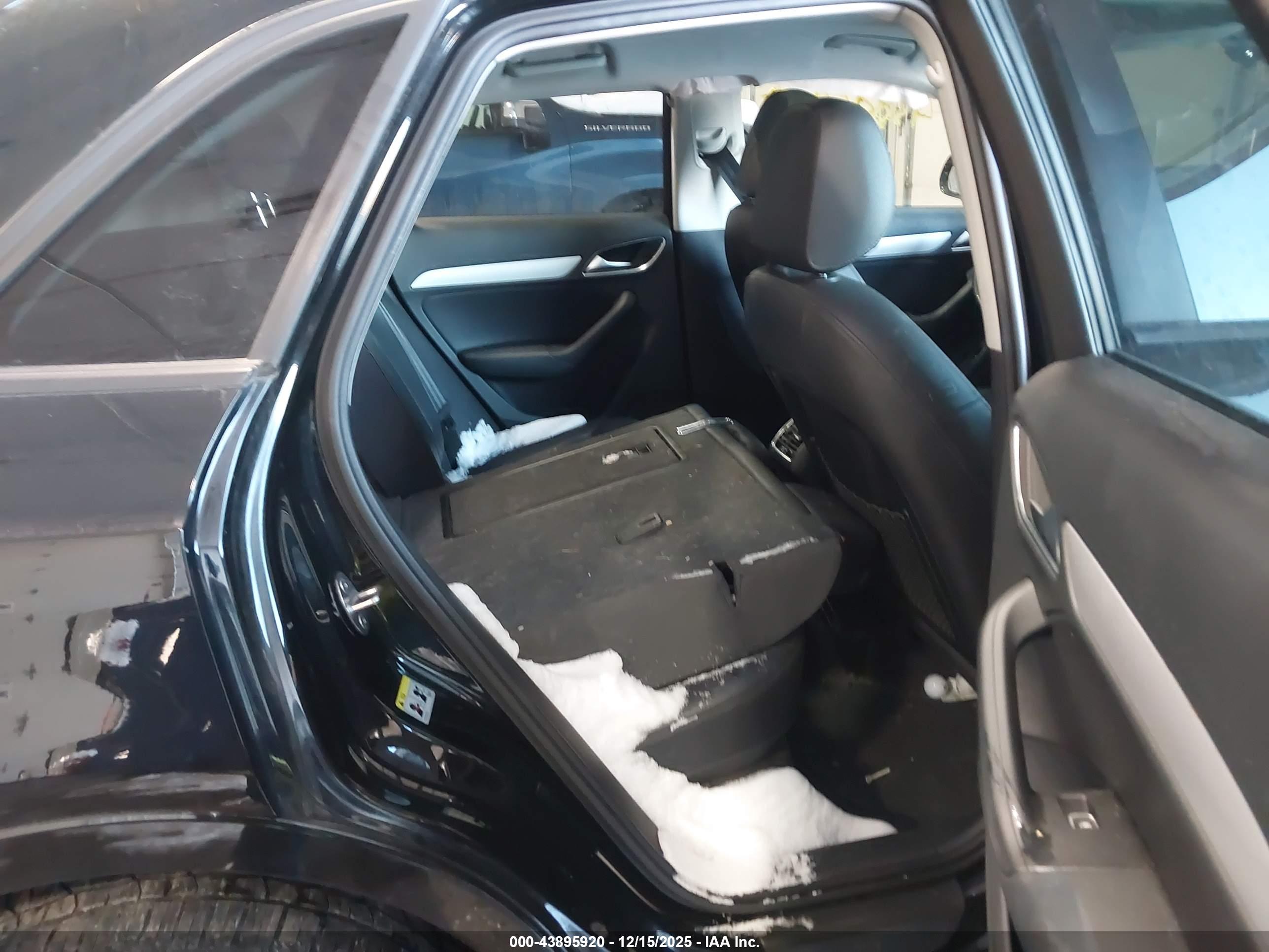 AUDI Q3 image 8