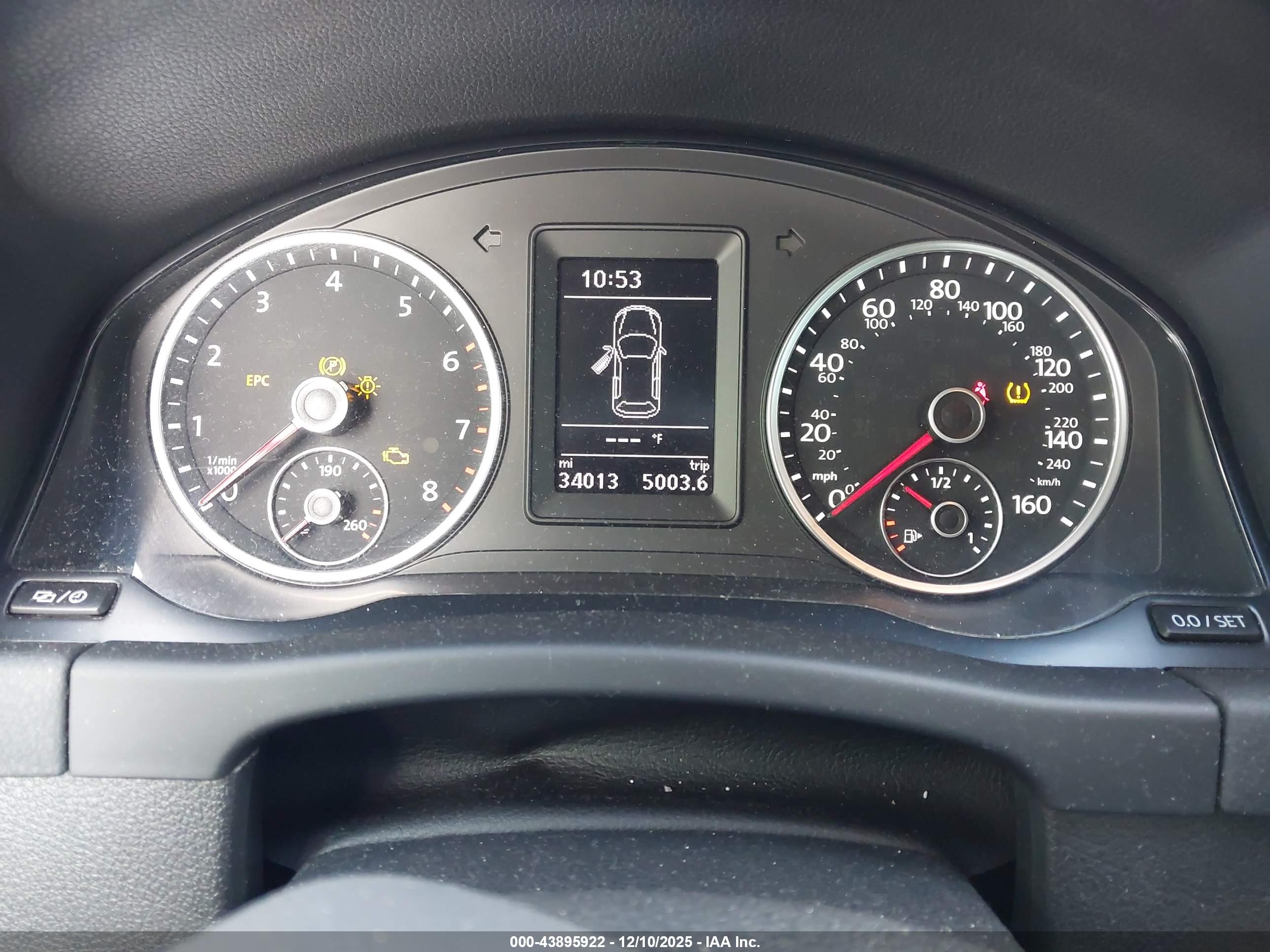 VOLKSWAGEN TIGUAN image 7
