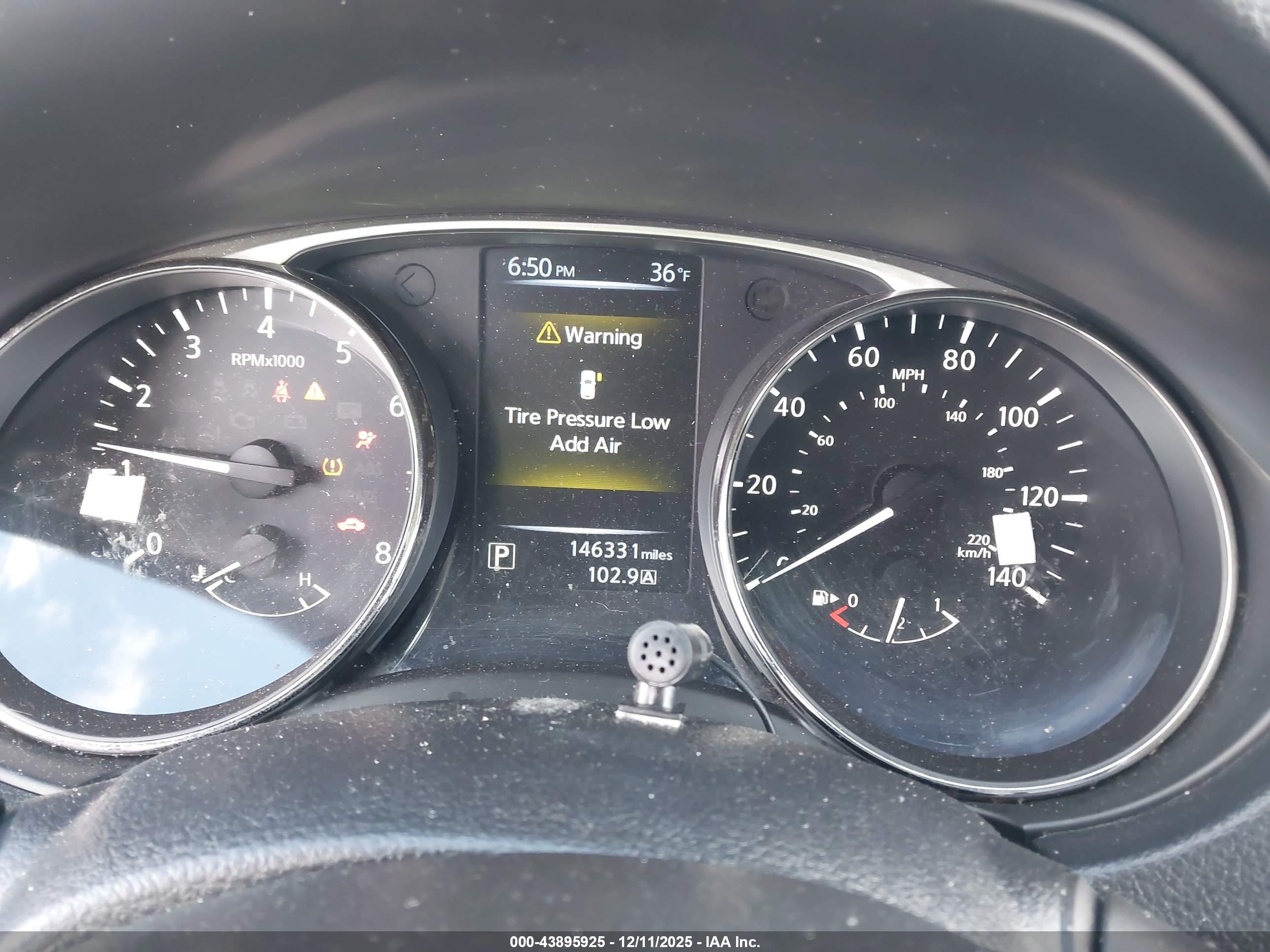 NISSAN ROGUE image 7