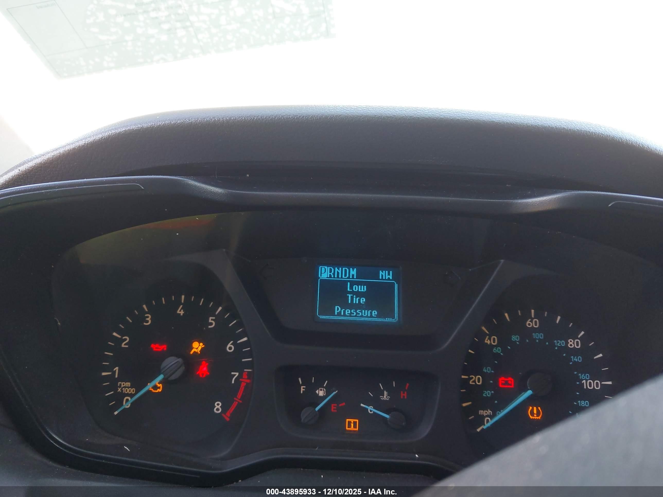 FORD TRANSIT-150 image 7