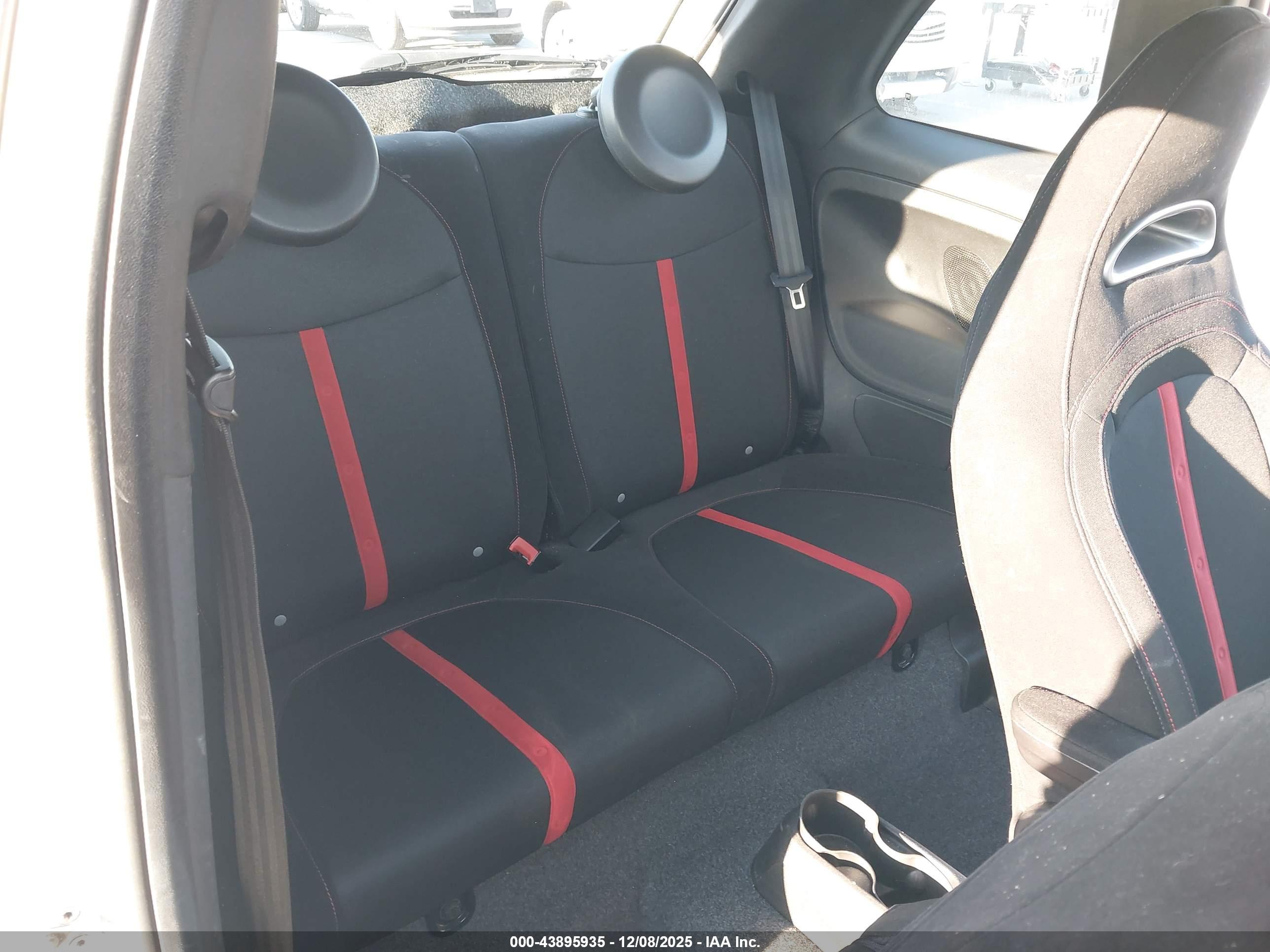 FIAT 500 image 8