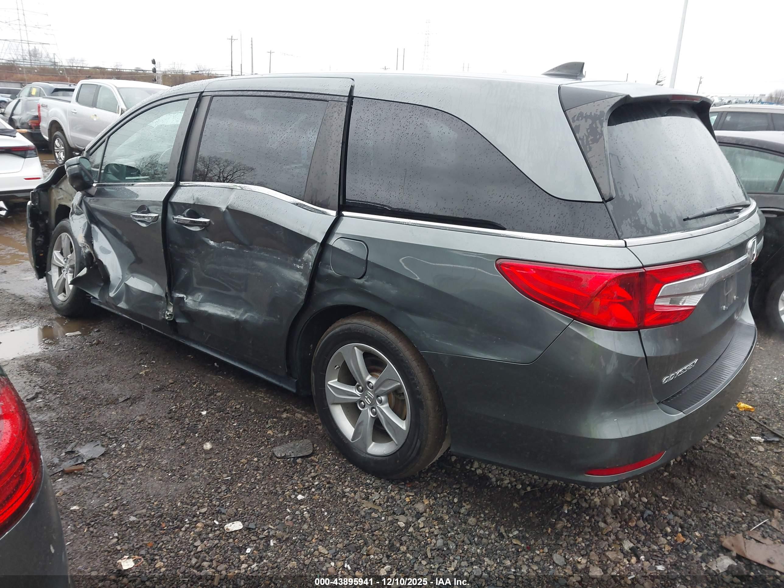 HONDA ODYSSEY image 3